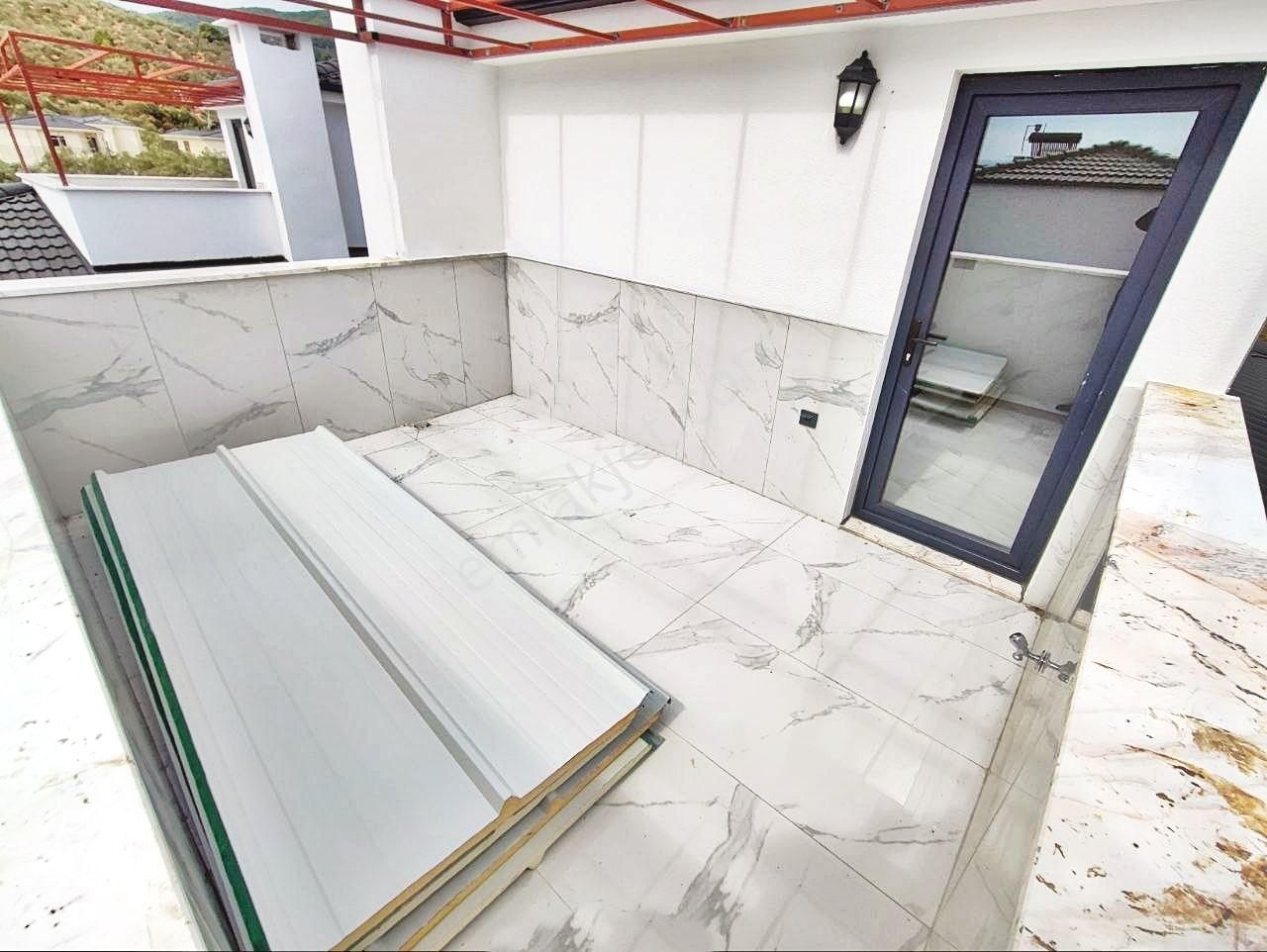 Aygül'den Güre'de Eşsiz Kaliteye Sahip Site İçinde Otoparklı Bahçeli Tam Müstakil 3+1 Satılık Villa - Görsel 31