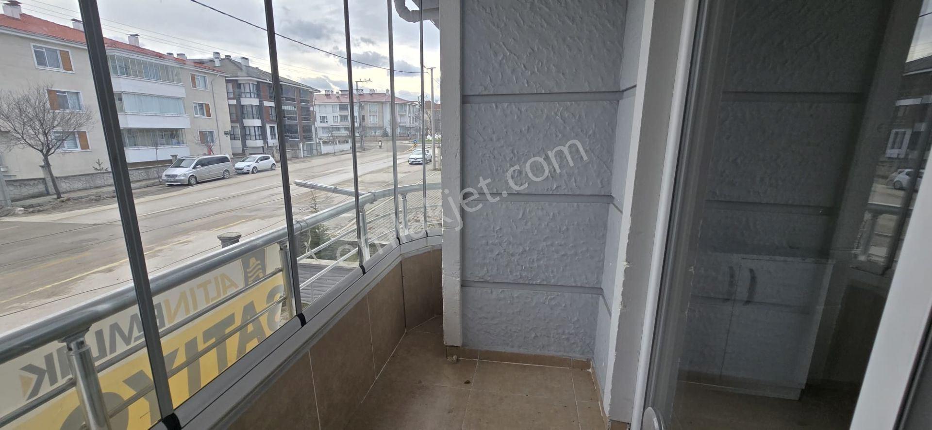 Alpagut Mahallesin'de Geniş Kiralık 2+1 Daire ! - Görsel 14