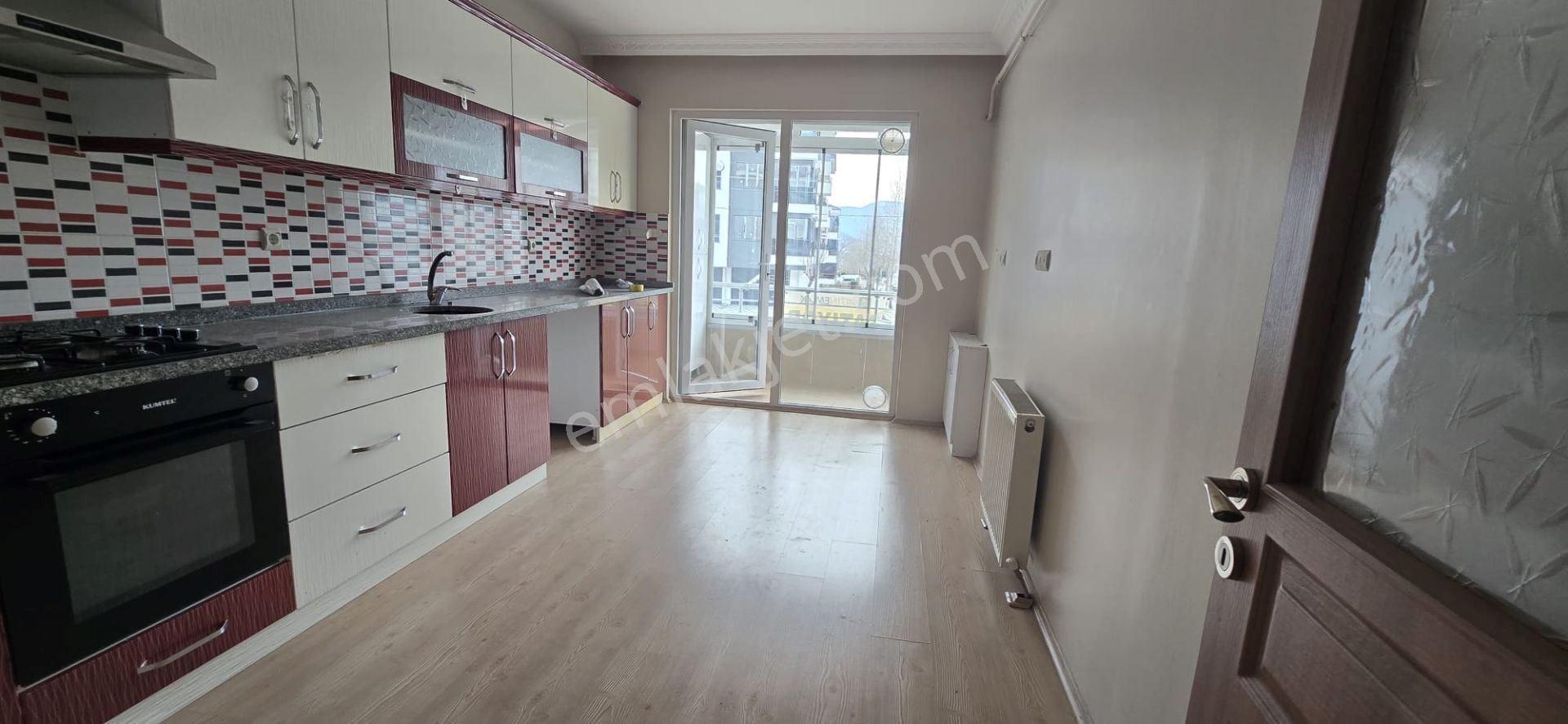 Alpagut Mahallesin'de Geniş Kiralık 2+1 Daire ! - Görsel 13
