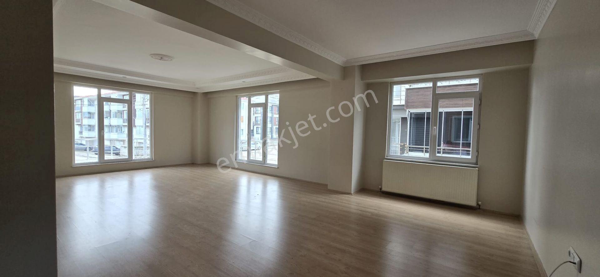 Alpagut Mahallesin'de Geniş Kiralık 2+1 Daire ! - Görsel 22