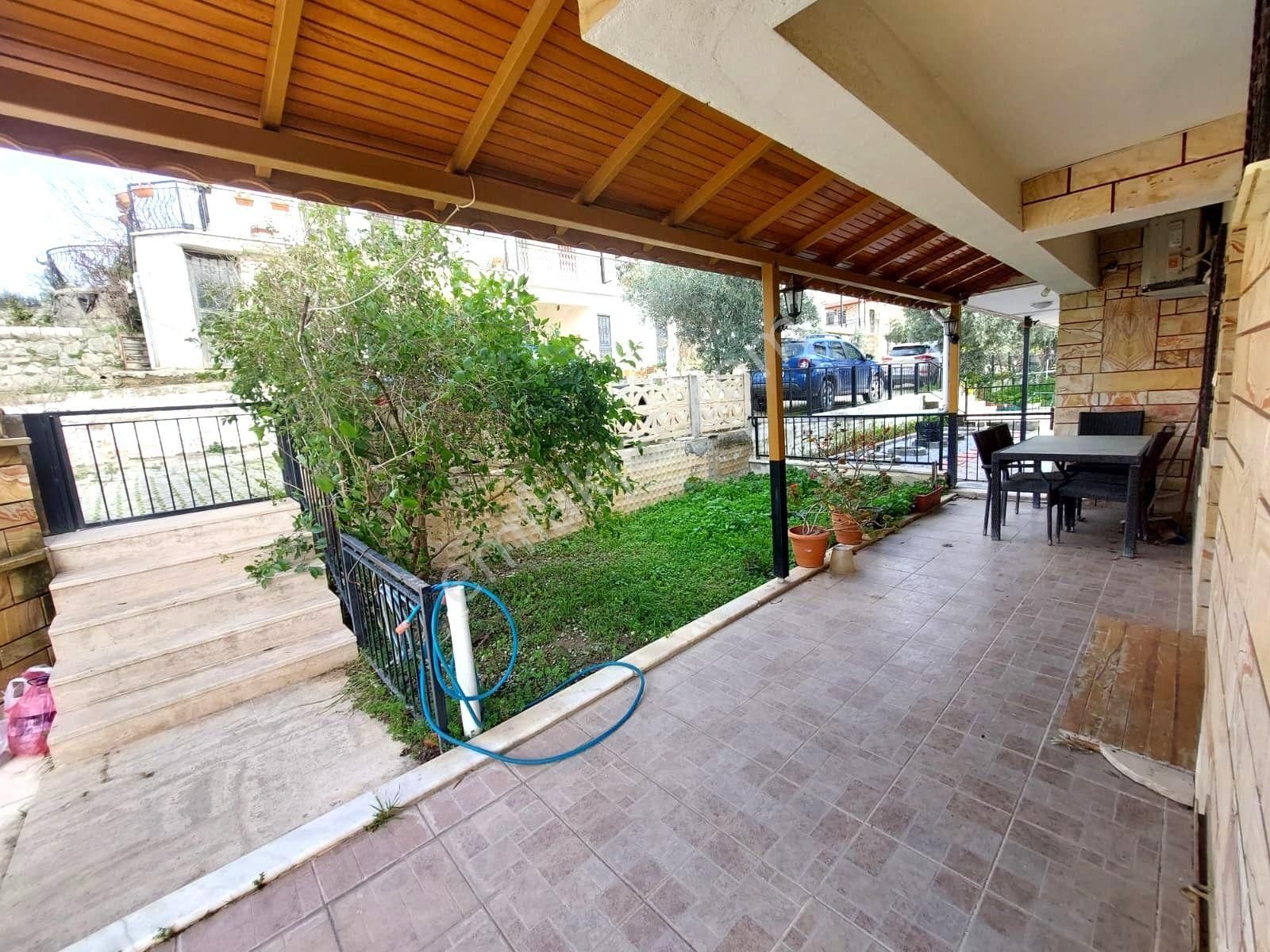 Kuşadası Davutlar Panaromik Deniz Manz. Eşyalı 4+1 Satılık Villa - Görsel 14