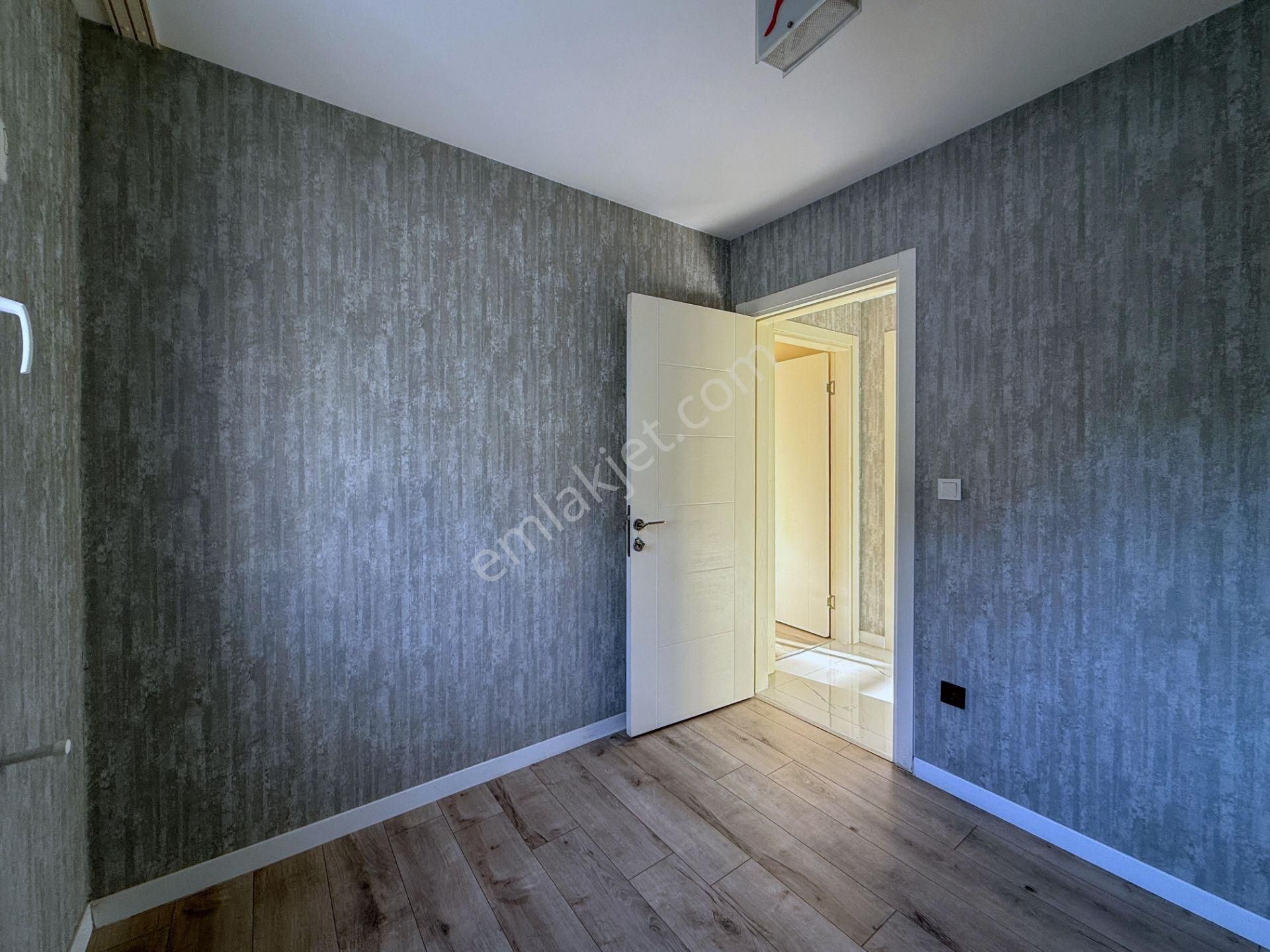 Akarca'da Havuzlu Sitede Harika Manzaralı Satılık 2+1 Daire - Görsel 18