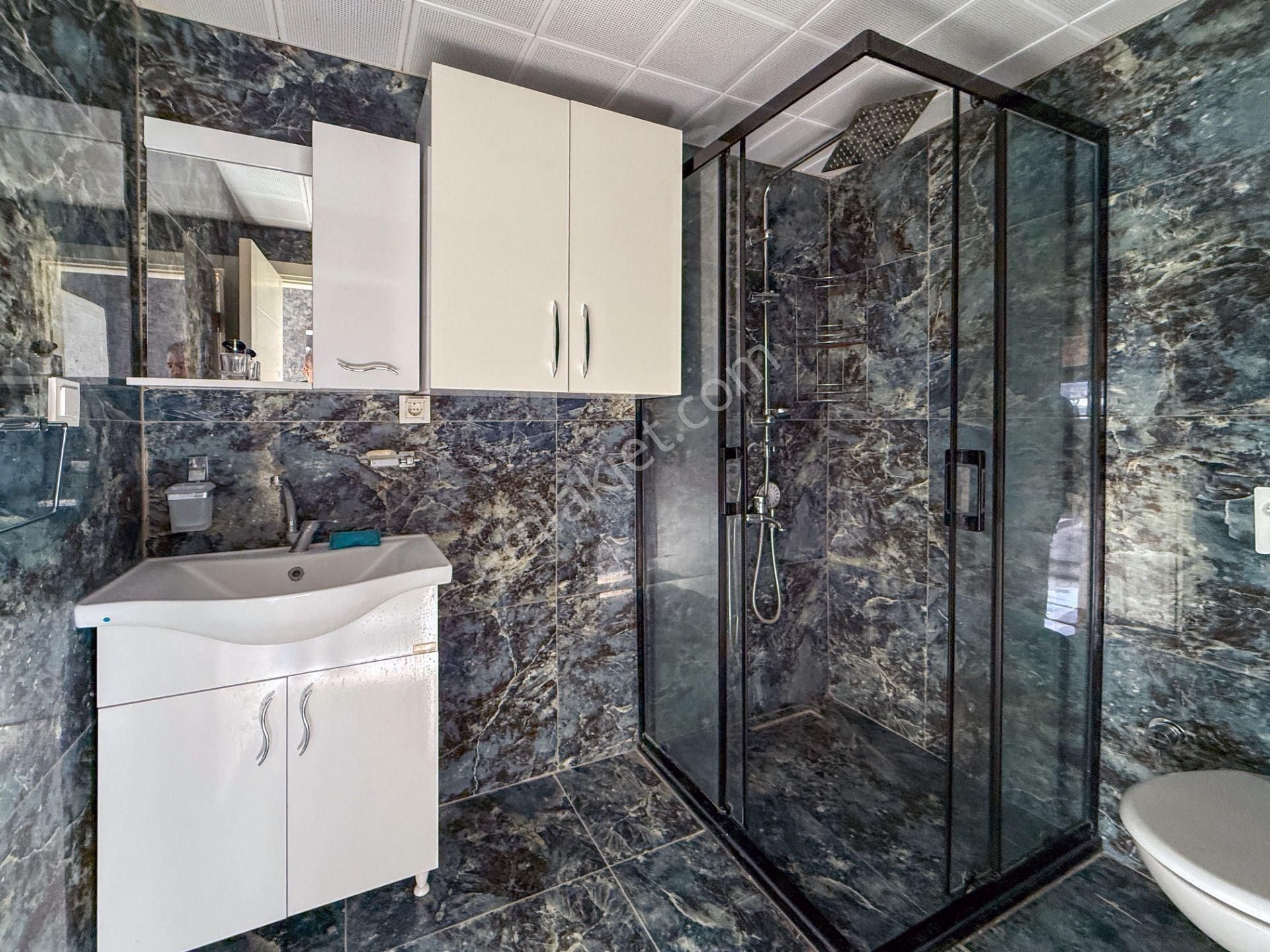 Akarca'da Havuzlu Sitede Harika Manzaralı Satılık 2+1 Daire - Görsel 21