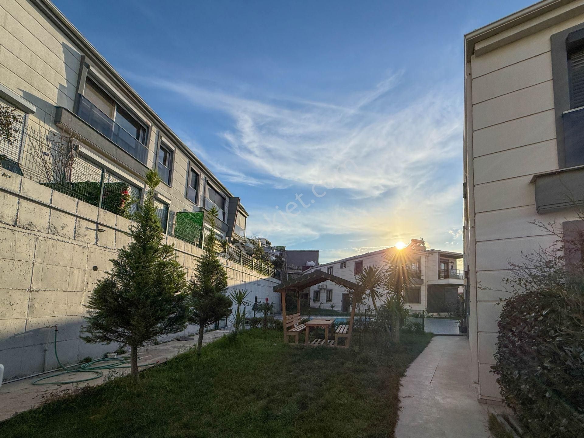 Akarca'da Havuzlu Sitede Harika Manzaralı Satılık 2+1 Daire - Görsel 34