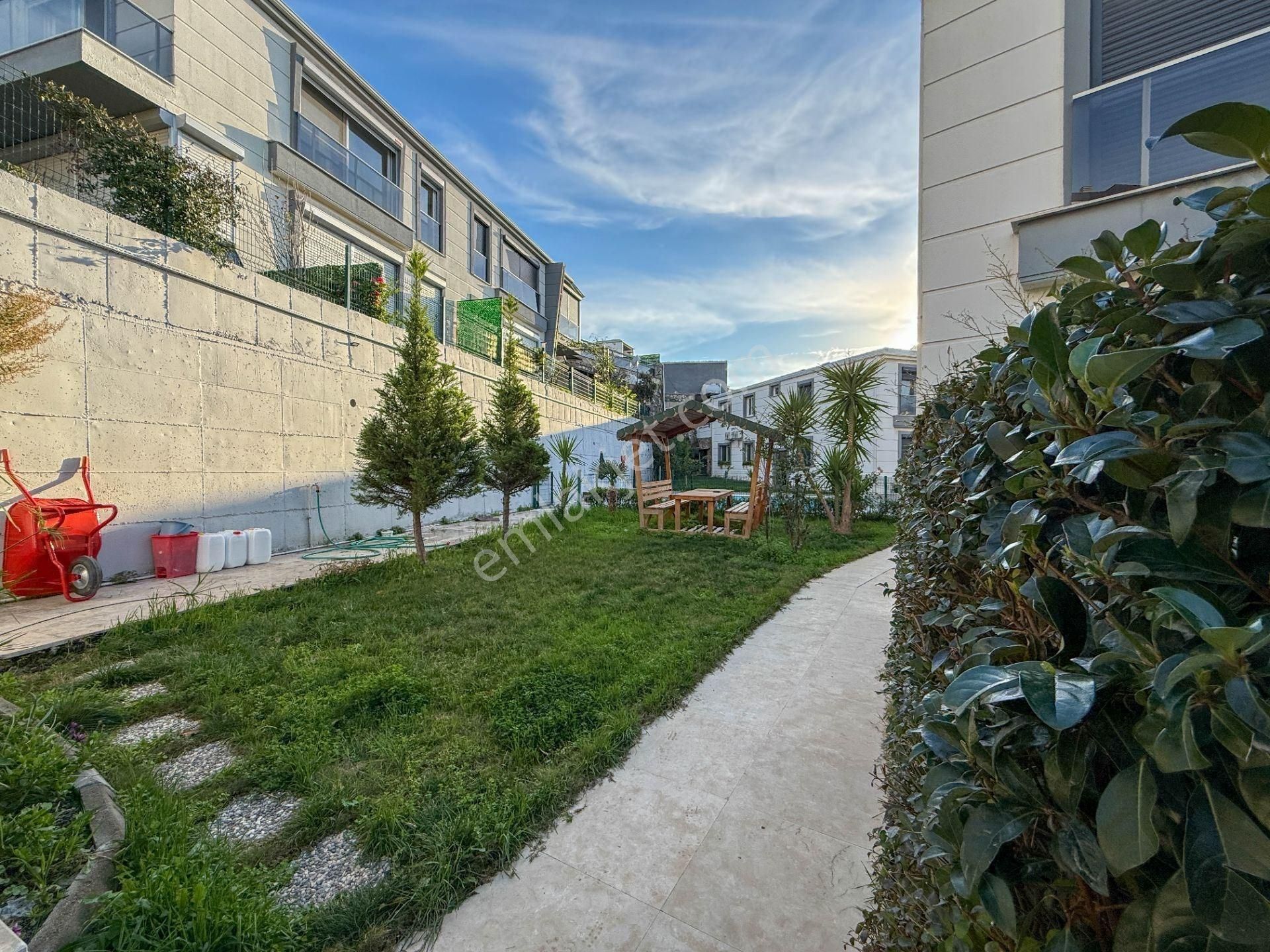 Akarca'da Havuzlu Sitede Harika Manzaralı Satılık 2+1 Daire - Görsel 35