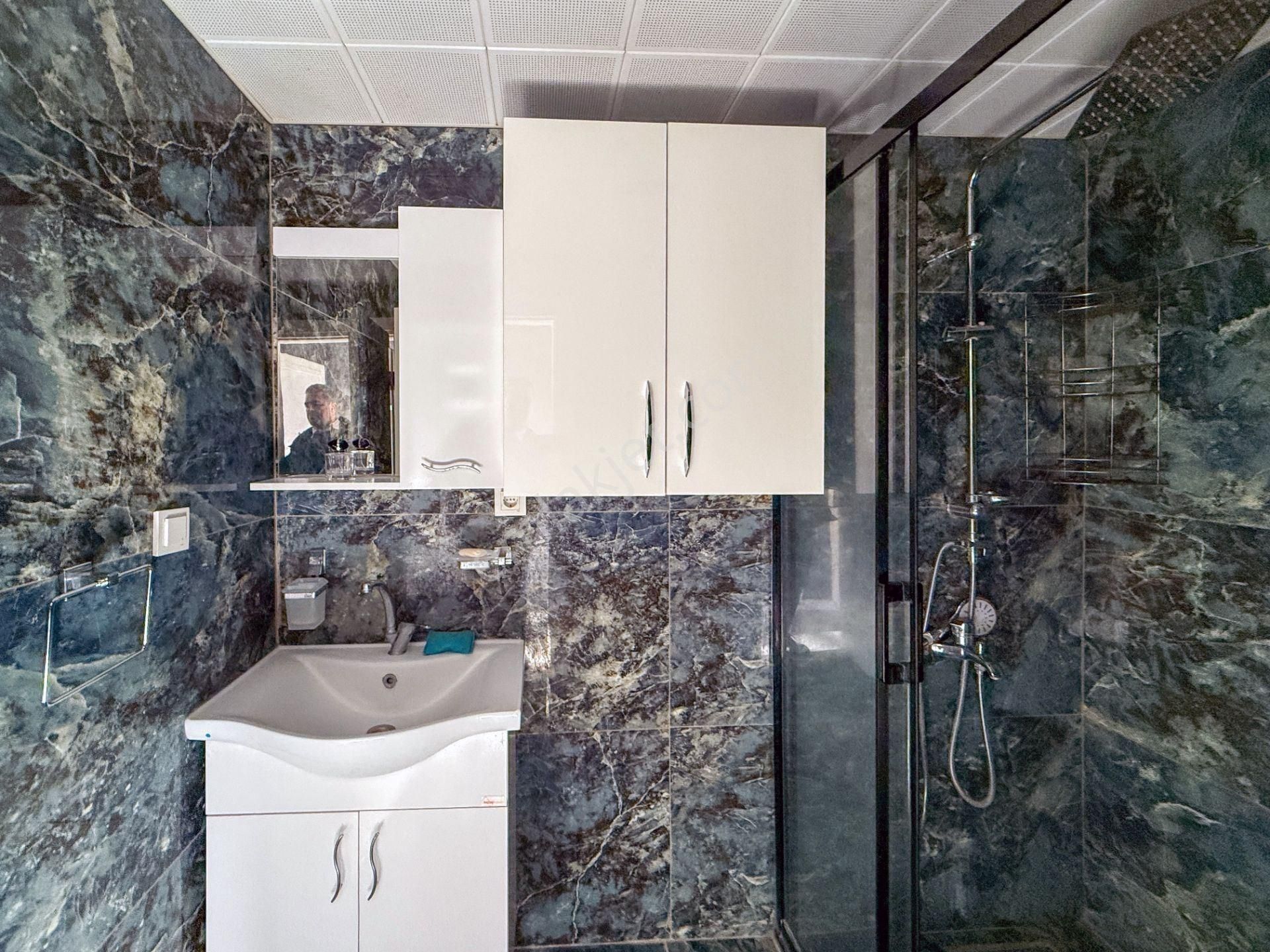 Akarca'da Havuzlu Sitede Harika Manzaralı Satılık 2+1 Daire - Görsel 22