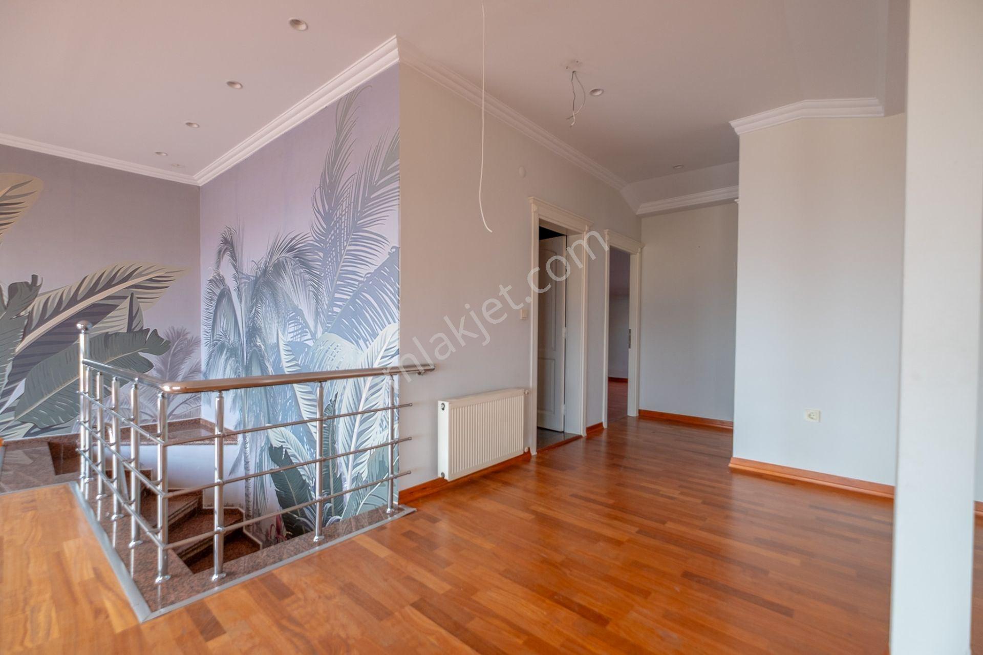 Dağıstan Gayrimenkulden Deniz Ve Orman Manzaralı 6+2 480 M2 - Görsel 32