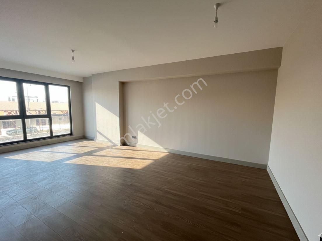 Balıkesir'in Kalbinde Emlak Konut Güvencesiyle 3+1 Ferah Daire - Görsel 14