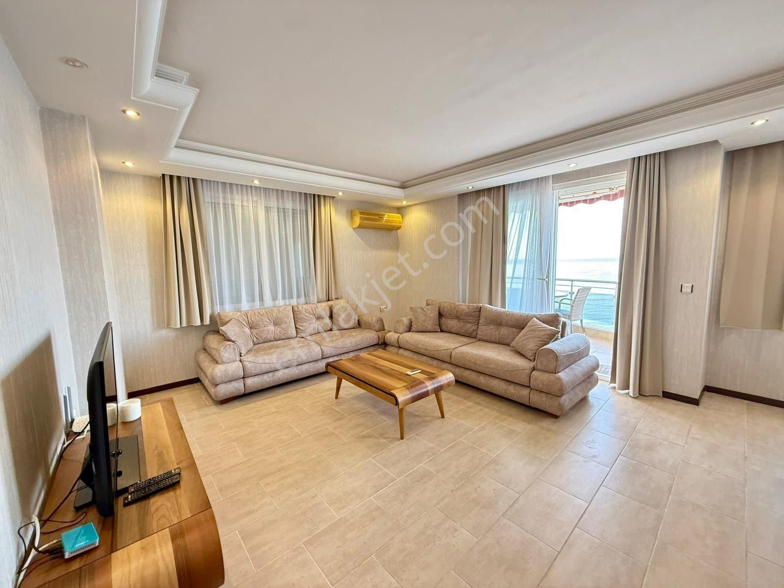 Alanya Mahmutlar’da Denize Sıfır, Full Eşyalı 2+1 Lüks Daire - Görsel 4