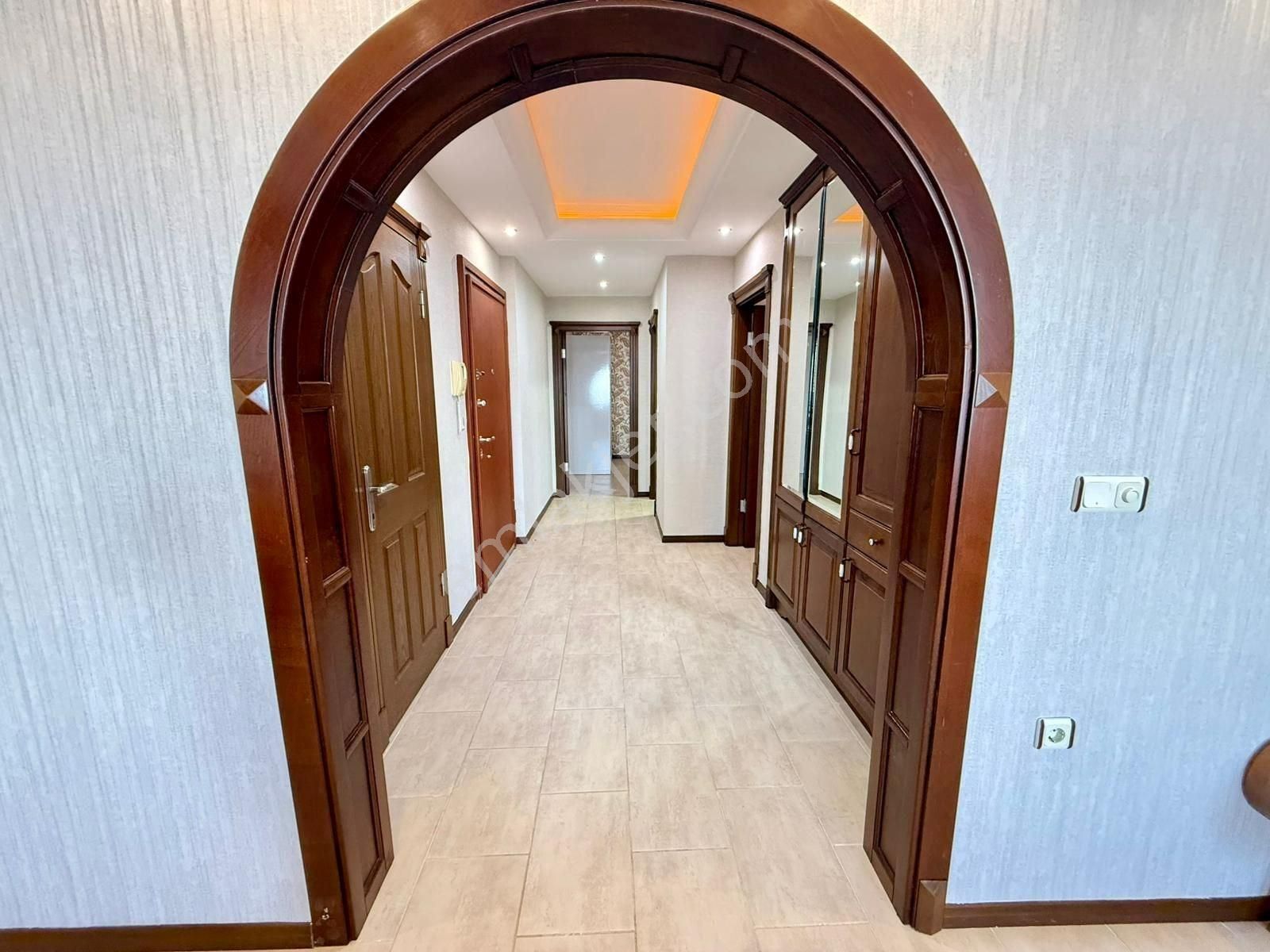 Alanya Mahmutlar’da Denize Sıfır, Full Eşyalı 2+1 Lüks Daire - Görsel 3