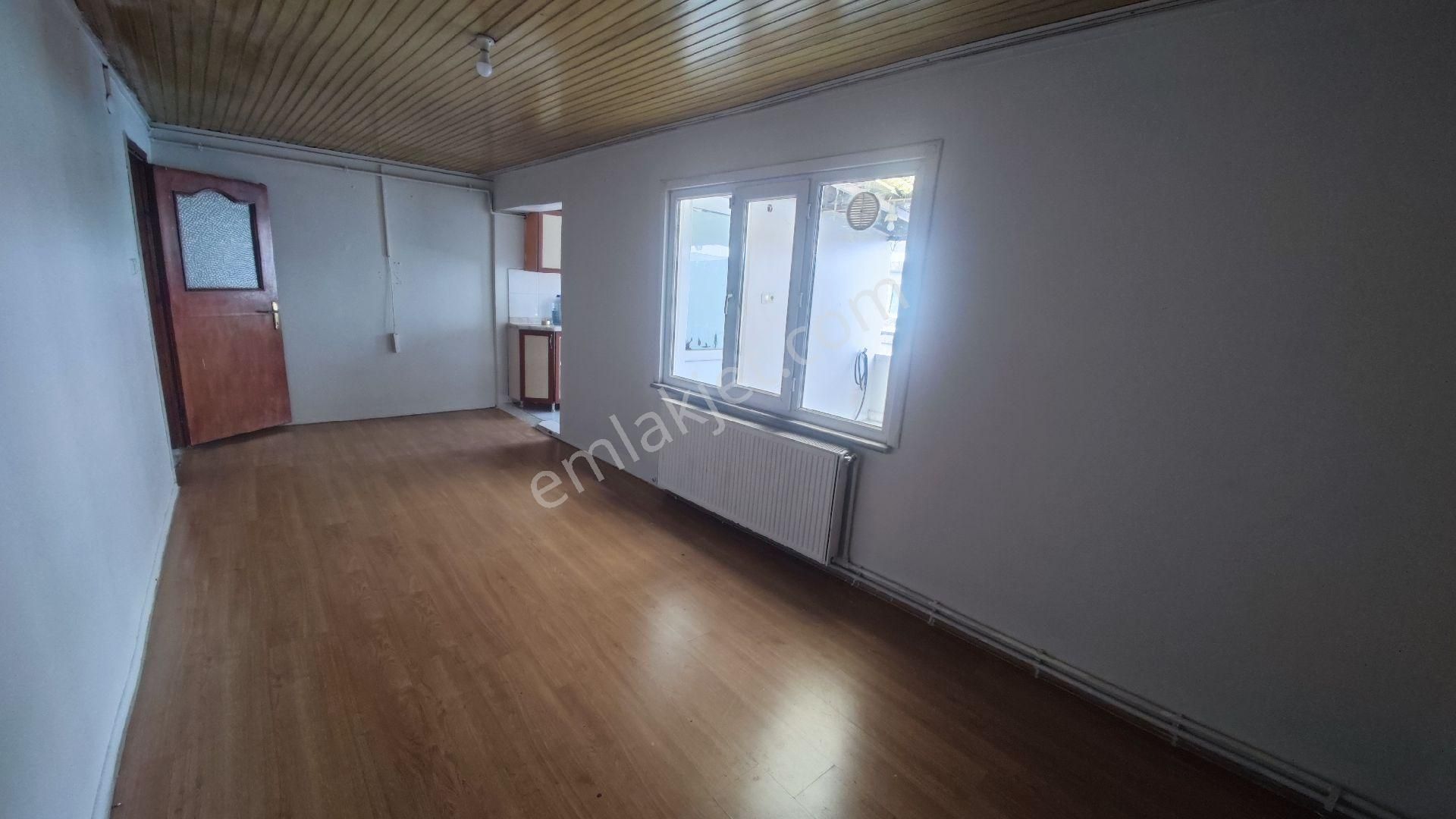 Bahçelievler Hürriyet Mahallesi'nde Cadde Üzerinde 3+1 120 M2 - Görsel 24