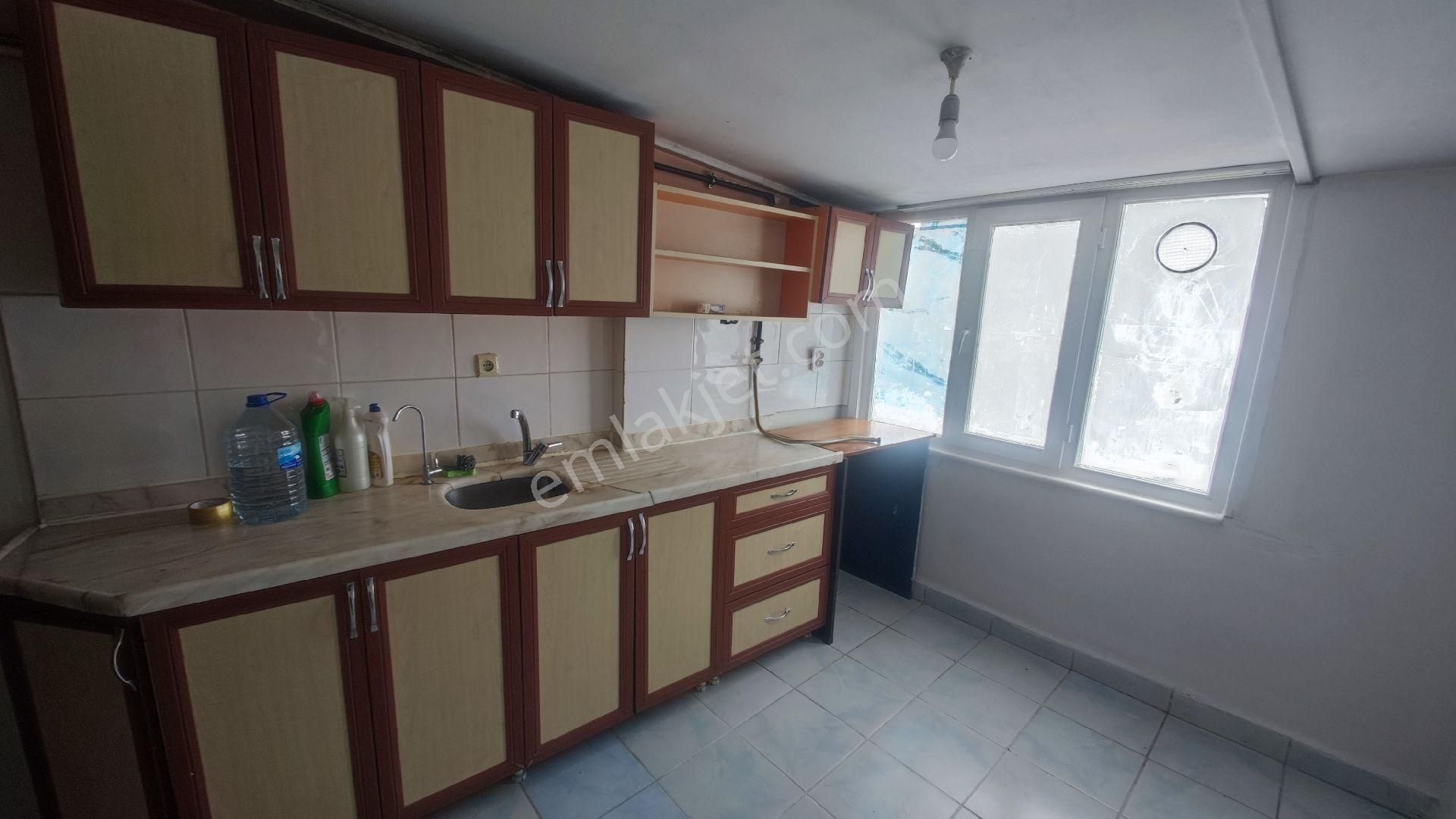 Bahçelievler Hürriyet Mahallesi'nde Cadde Üzerinde 3+1 120 M2 - Görsel 31