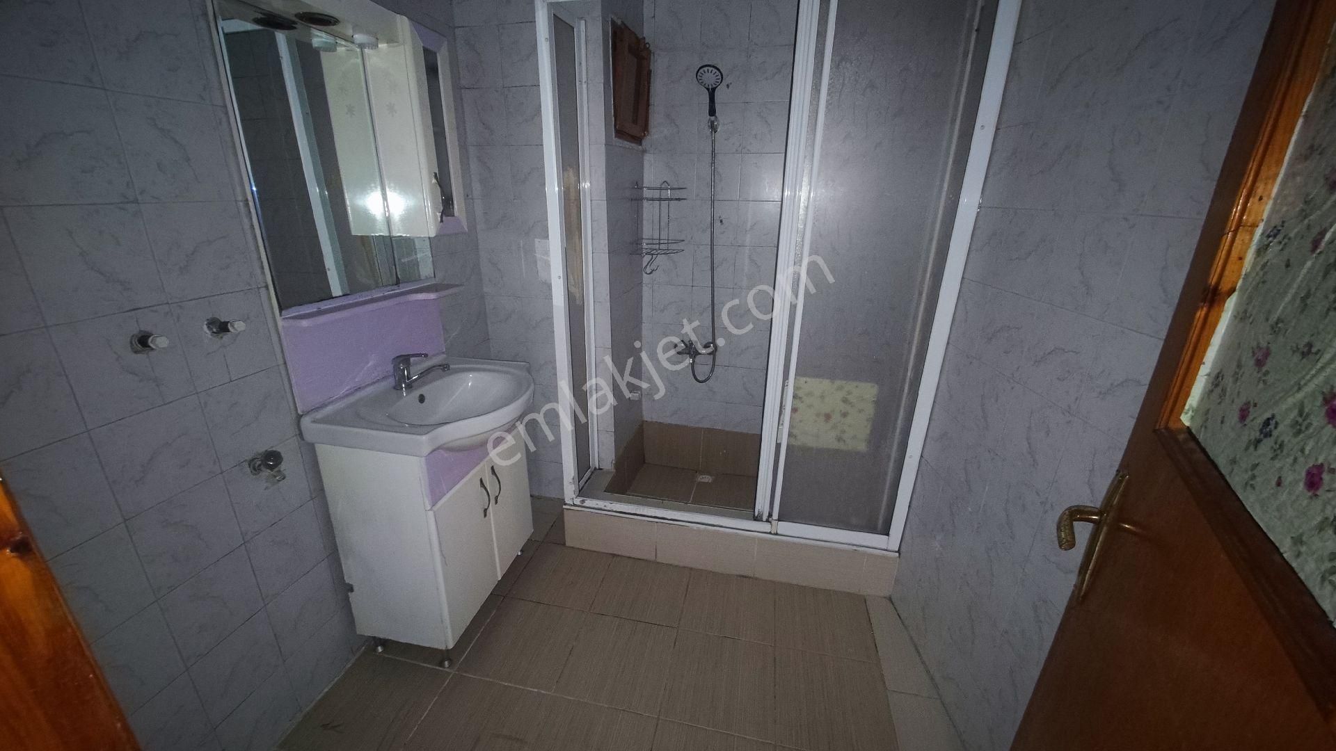 Bahçelievler Hürriyet Mahallesi'nde Cadde Üzerinde 3+1 120 M2 - Görsel 19