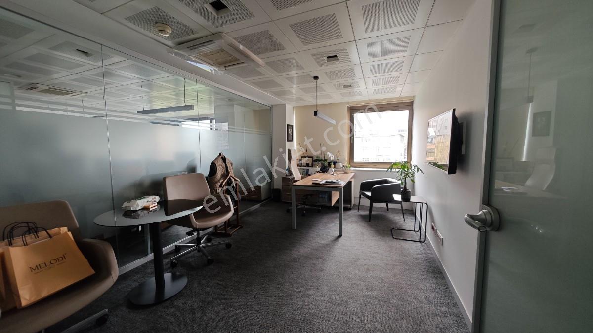 Balmumcu Koza İş Merkezinde Kdv Li Özel Dekorasyonlu 600 M2 Ofis - Görsel 27