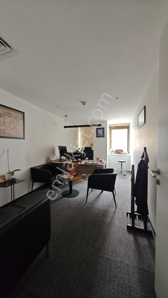 Balmumcu Koza İş Merkezinde Kdv Li Özel Dekorasyonlu 600 M2 Ofis - Görsel 17
