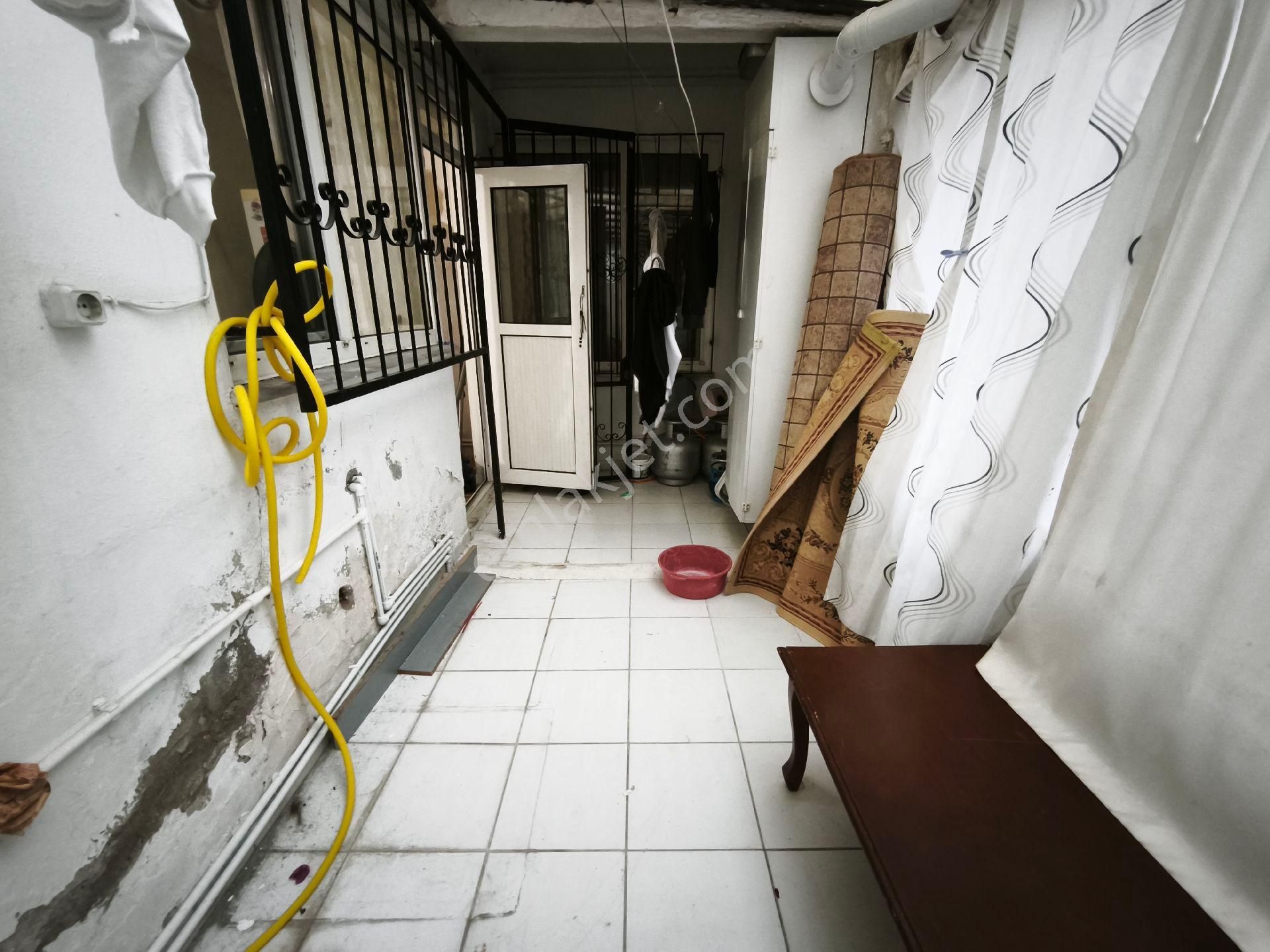 Edremit Cumhuriyet Mahallesinde Satılık Yatırımlık Geniş Daire - Görsel 21