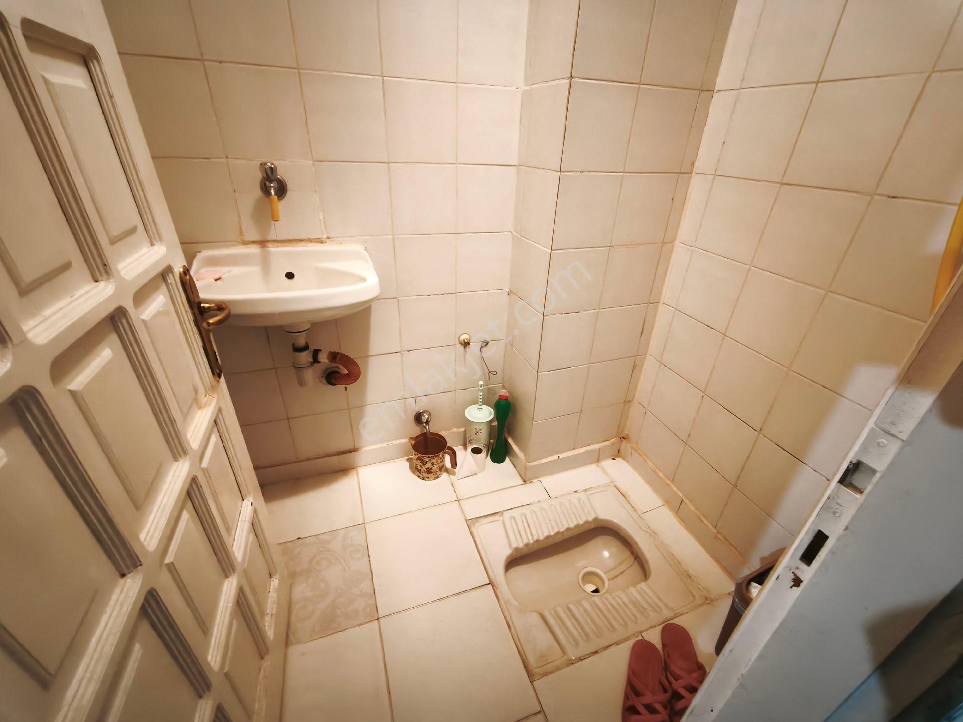 Edremit Cumhuriyet Mahallesinde Satılık Yatırımlık Geniş Daire - Görsel 29