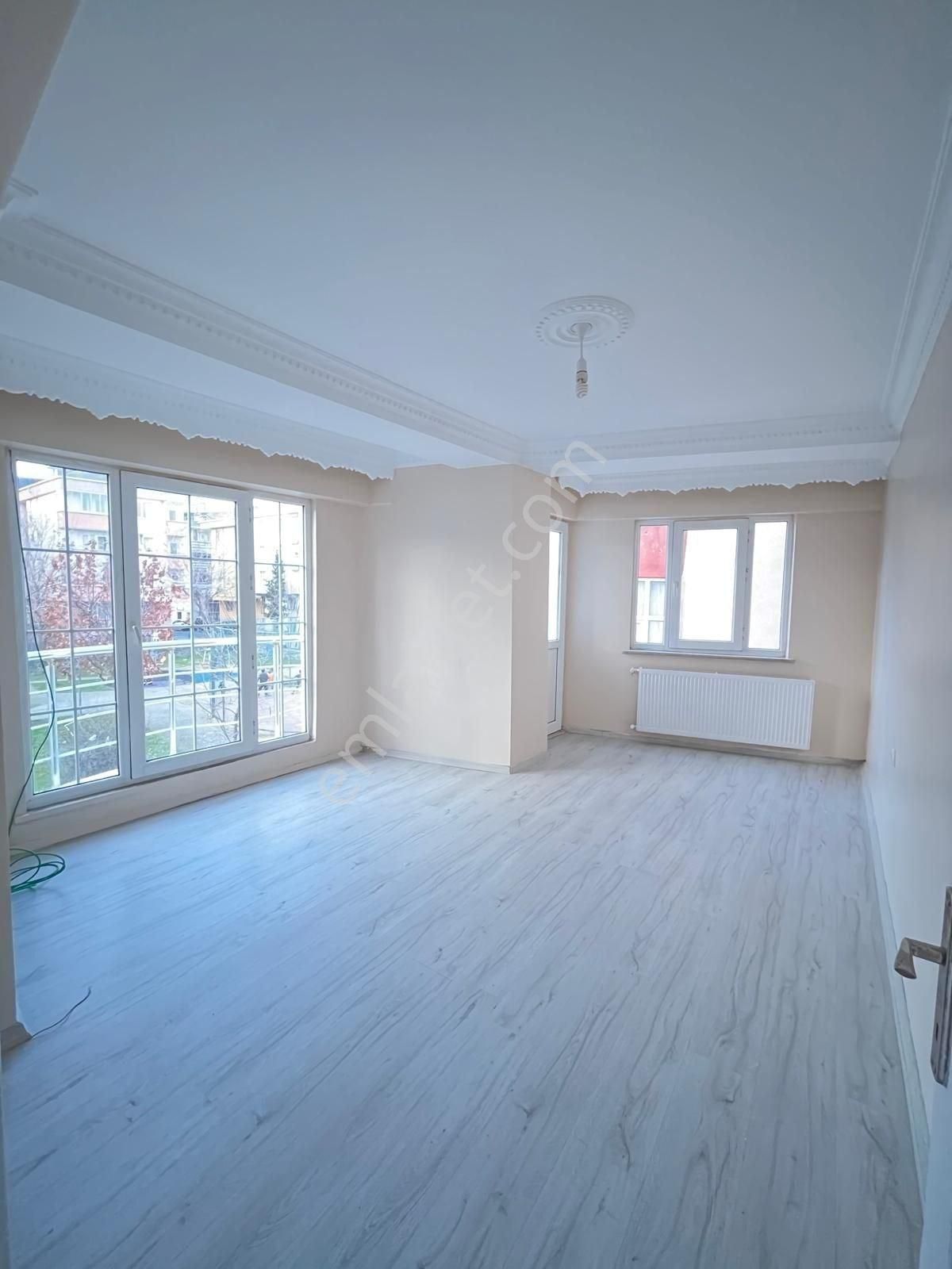 Grv Emlaktan Zübeyde Hanım Mah. Satılık 2+1 2. Kat 80 M2 Daire