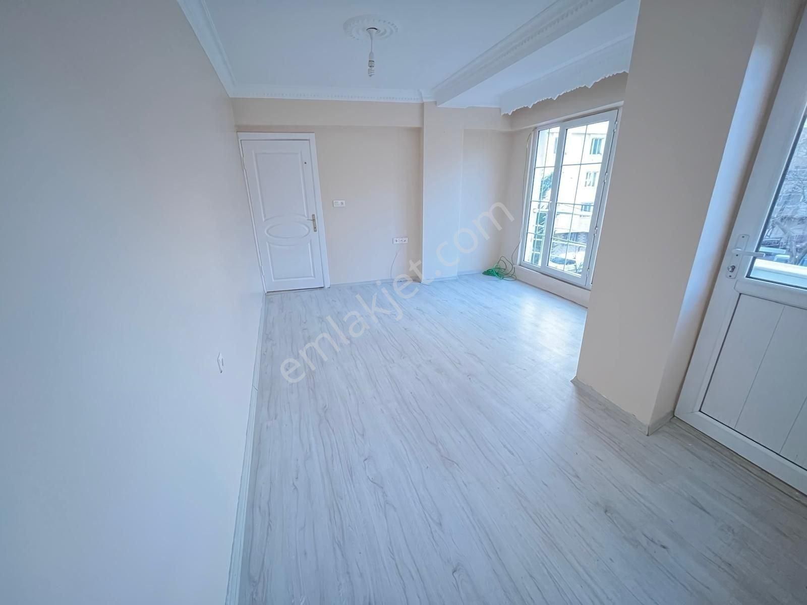 Grv Emlaktan Zübeyde Hanım Mah. Satılık 2+1 2. Kat 80 M2 Daire - Görsel 3