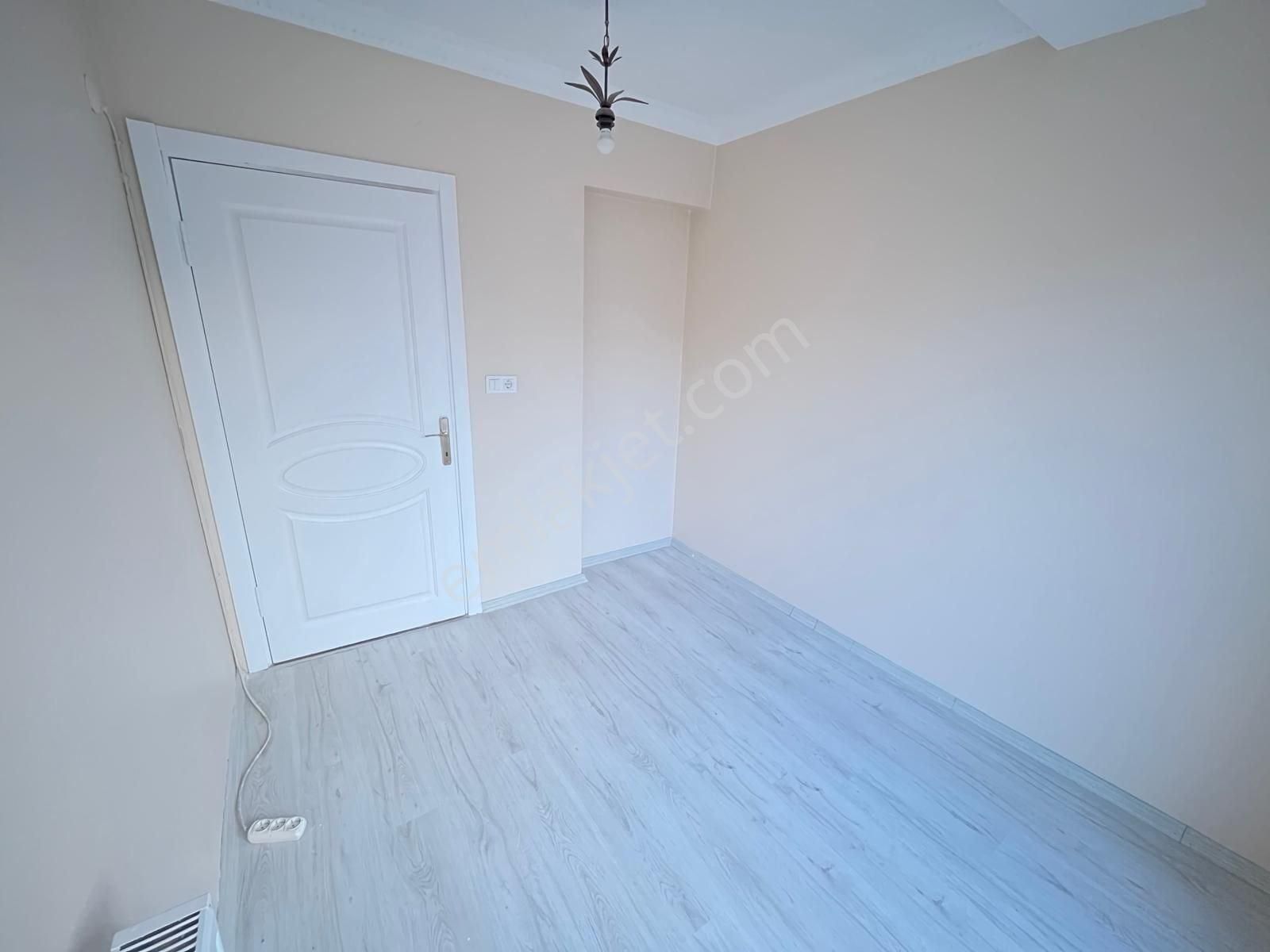 Grv Emlaktan Zübeyde Hanım Mah. Satılık 2+1 2. Kat 80 M2 Daire - Görsel 16