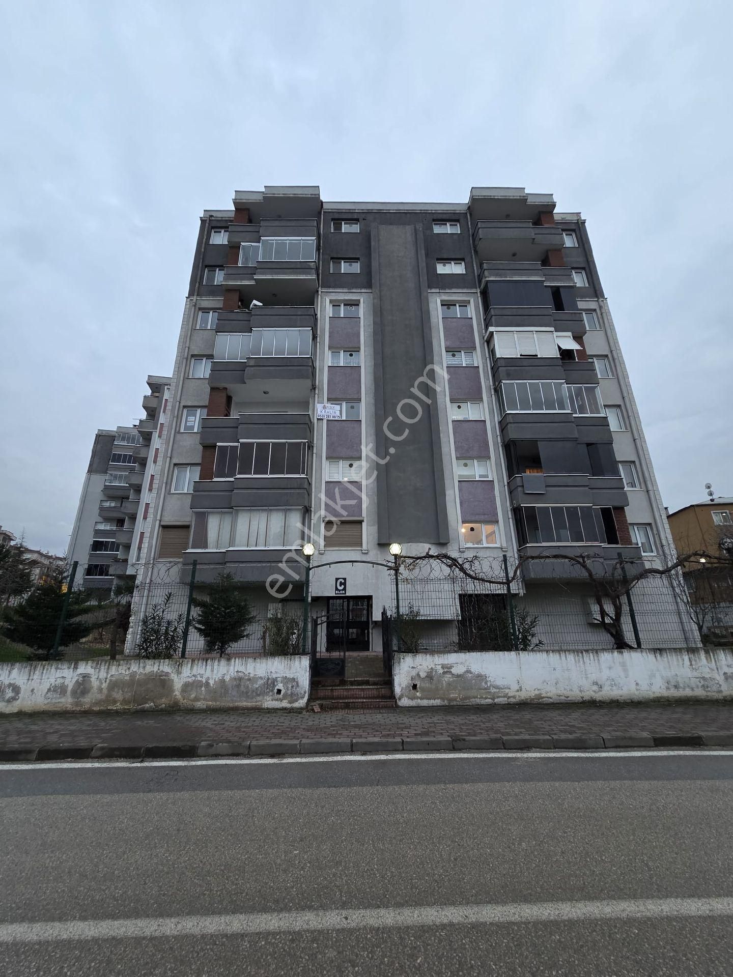 Üçevler Site İçinde Aileye Uygun A'dan Z'ye Yenilenmiş 3+1