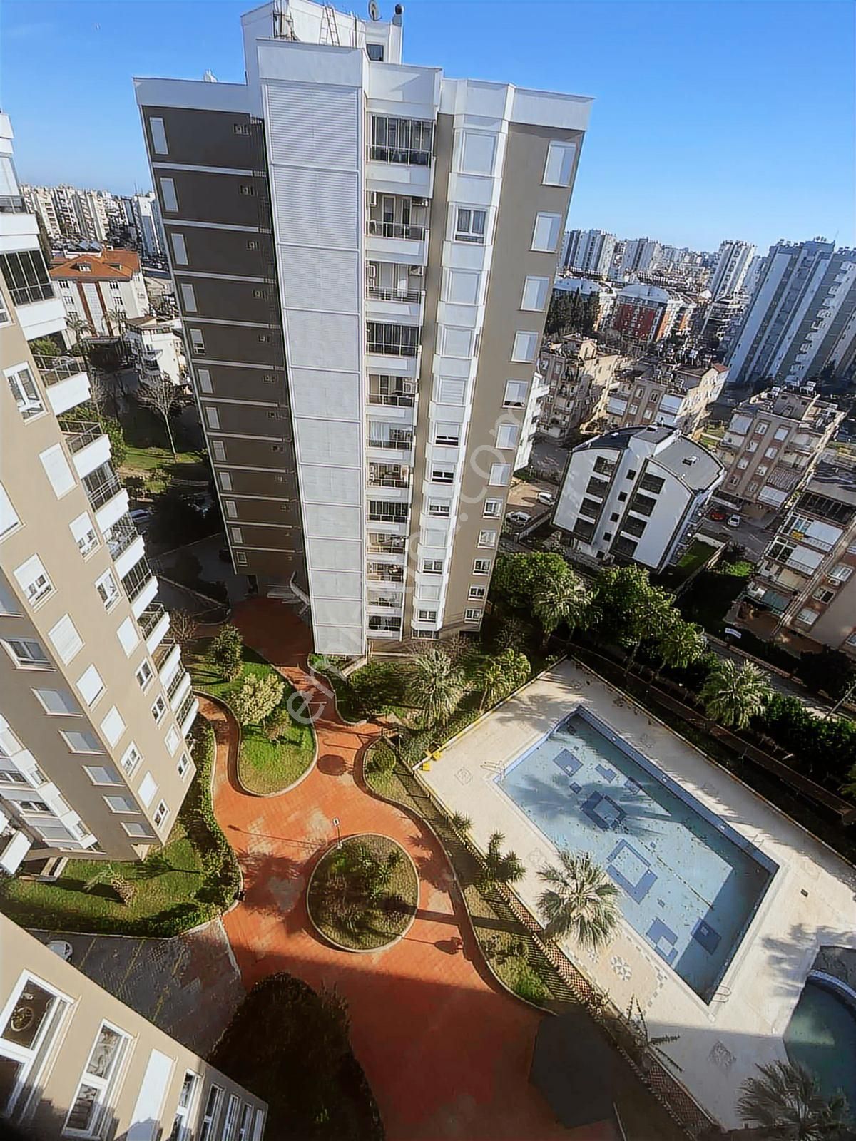 Erkan Konutlarında Havuzlu & 7/24 Güvenlikli Sitede 3+1 Daire! - Görsel 8