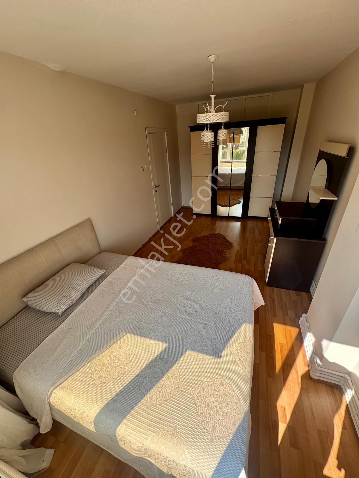 Küçükçekmece Fatih Mah. Satılık 2+1 Fırsat Daire - Görsel 5