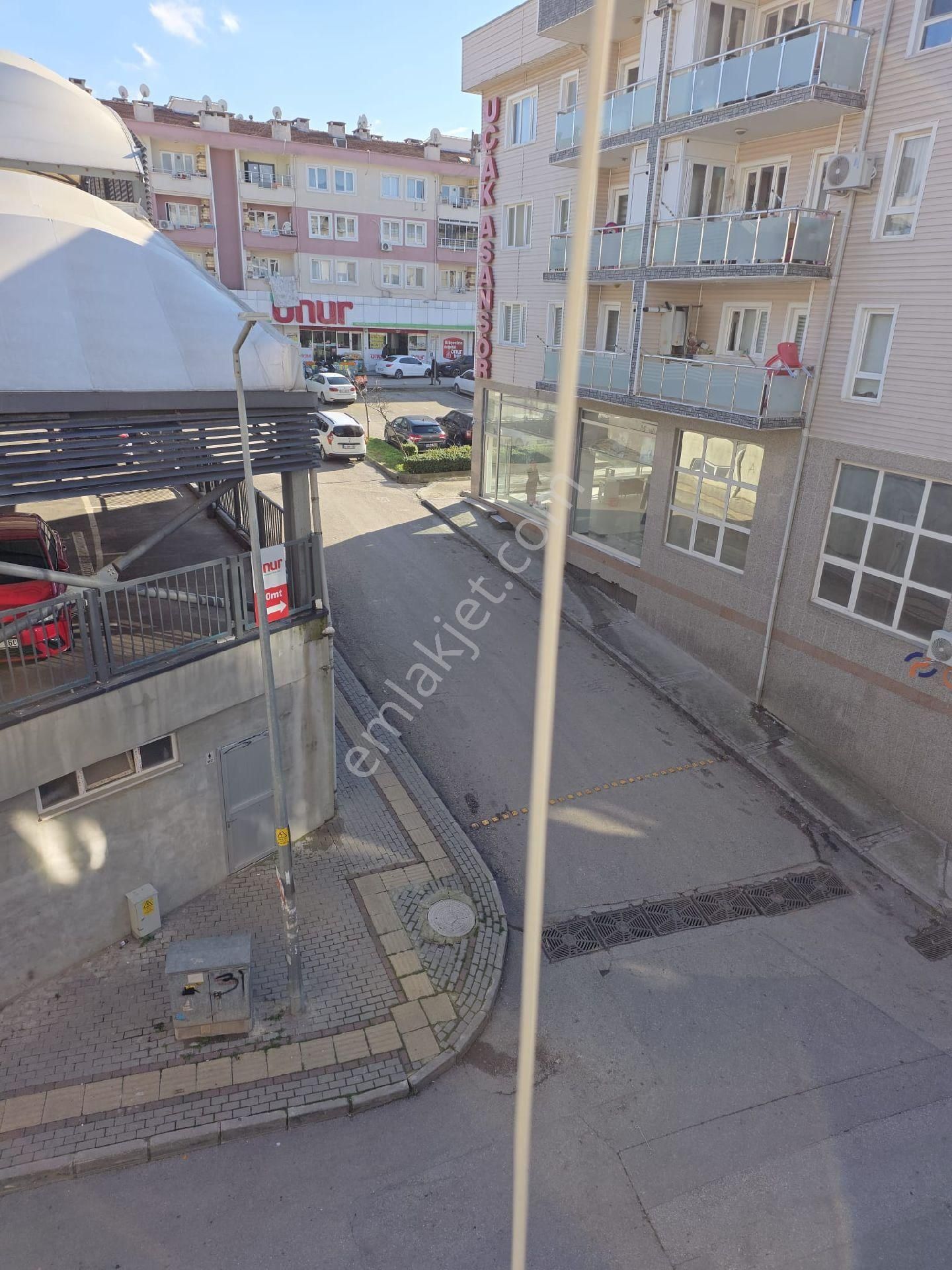 Üçevler Merkezi Pazar Yeri Yaninda 3+1 Balkonlu Ferah Daire - Görsel 24