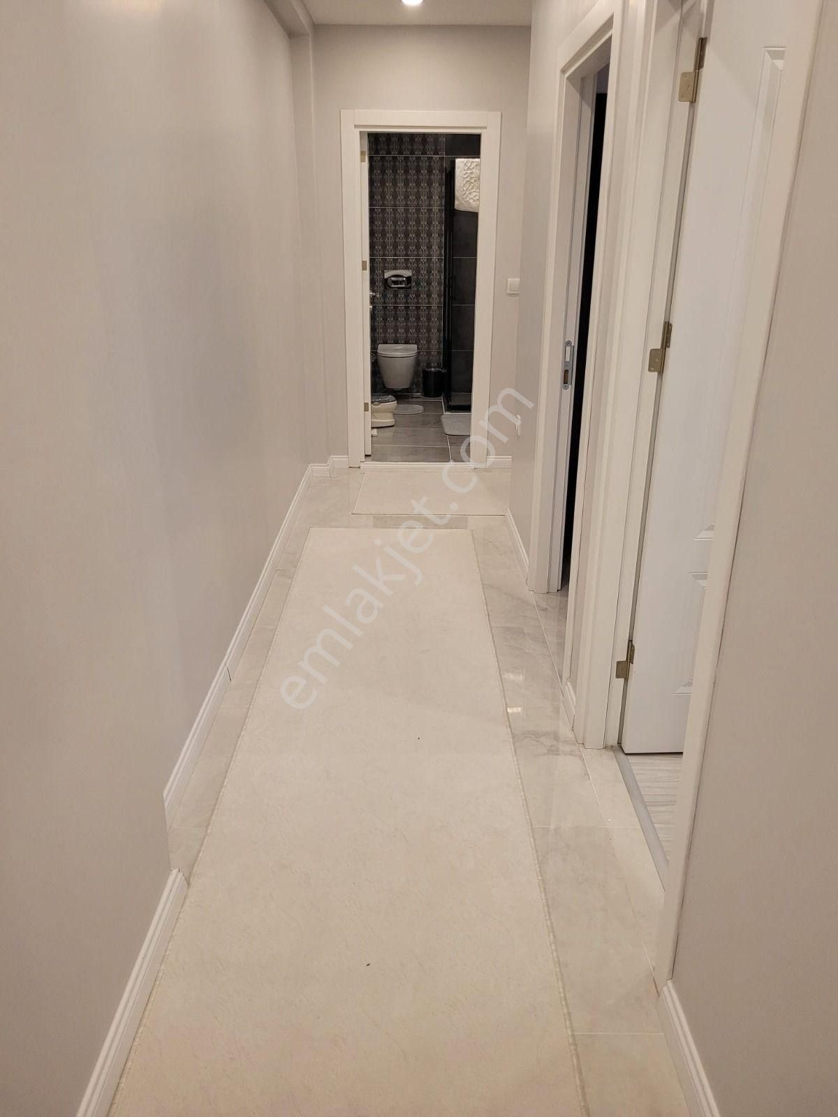 Küçükçekmece Cennet Mah. Satılık Otoparklı 80 M2 Arakat Daire - Görsel 13