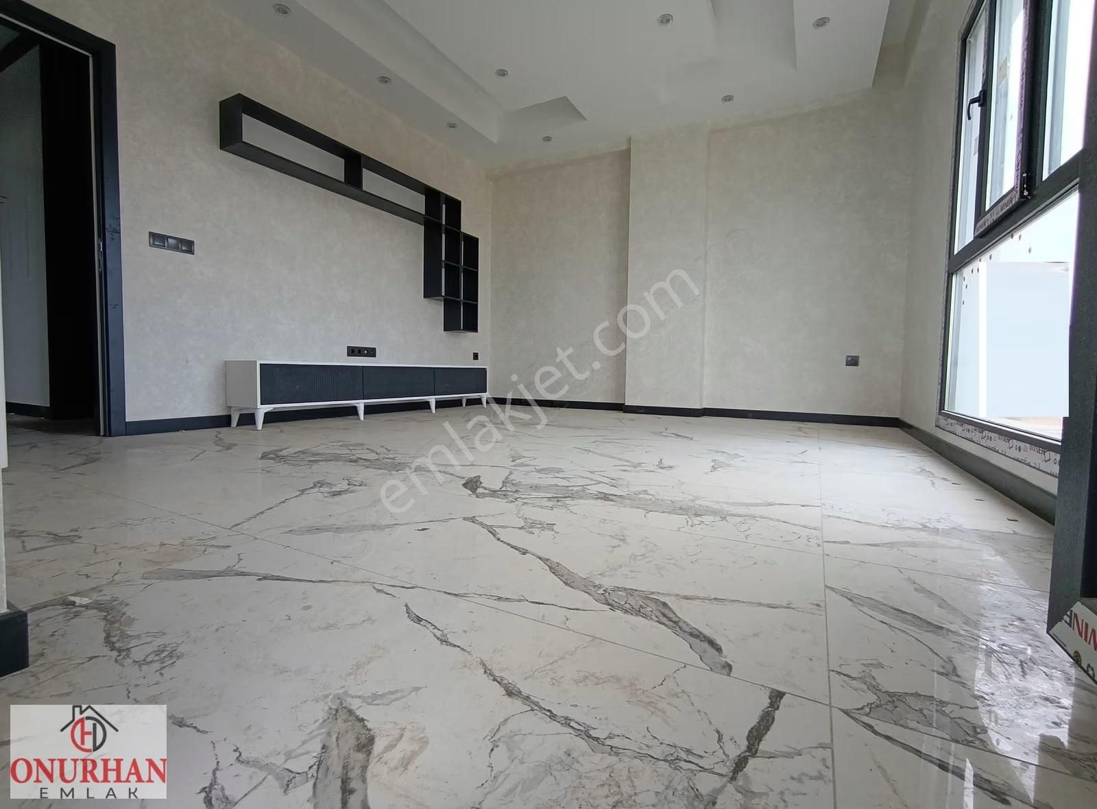 Onurhandan Karahasanlıda 3+1 140 M2 Sıfır Arakat Lüks Daire - Görsel 16