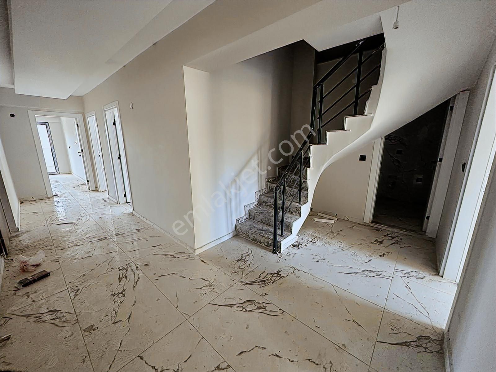 Örnek Evlerinde 5+1 Sıfır Dubleks Daire - Görsel 9