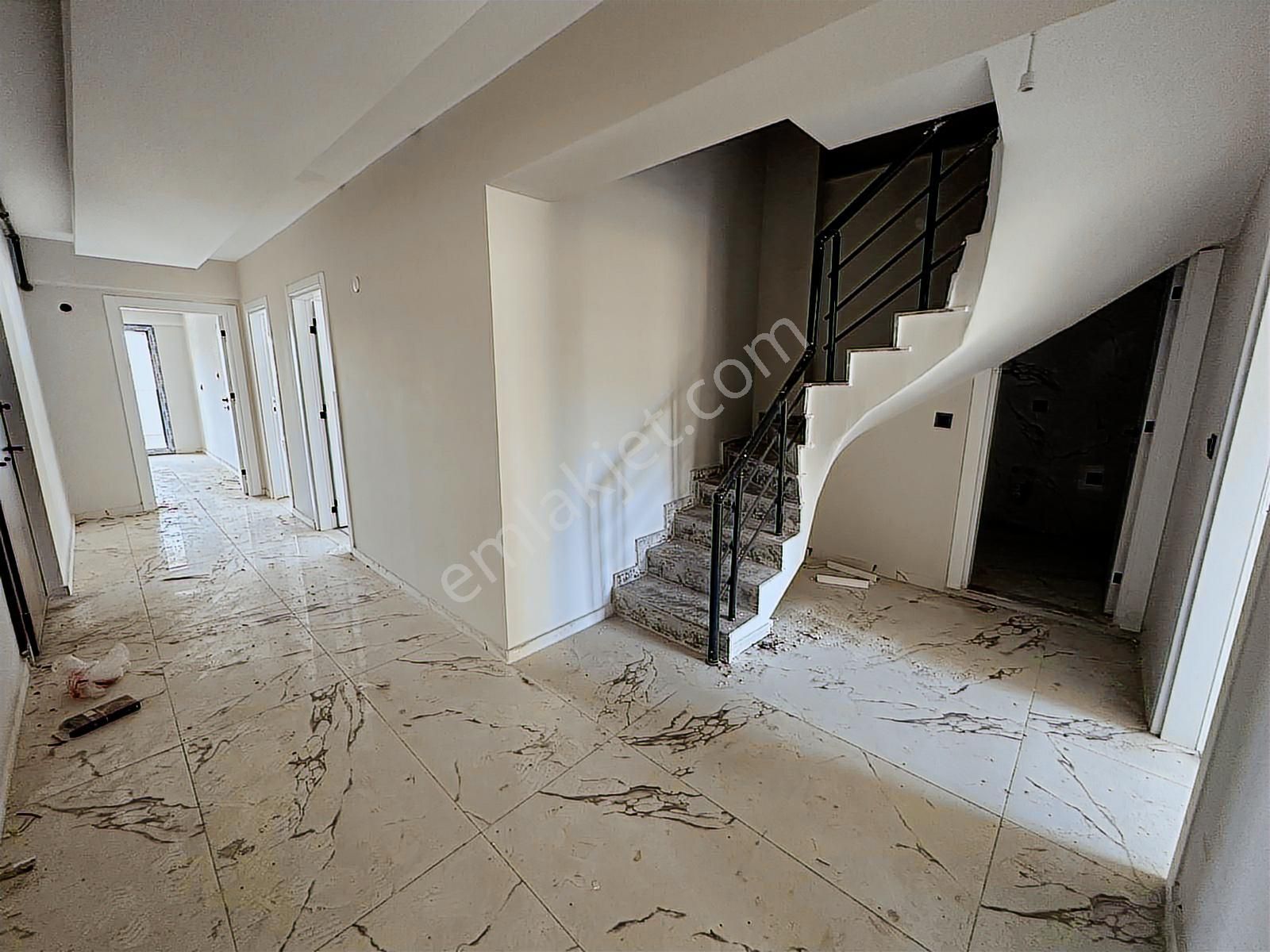 Örnek Evlerinde 5+1 Sıfır Dubleks Daire - Görsel 23