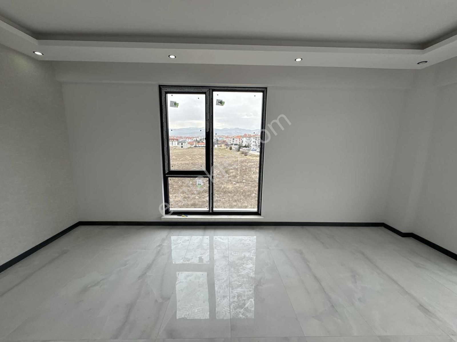 Sağlam Emlaktan Fatih Te Satılık Asansörlü Lüks 4+1daireler - Görsel 4