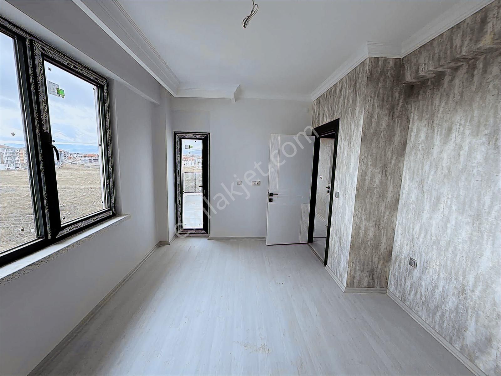 Sağlam Emlaktan Fatih Te Satılık Asansörlü Lüks 4+1daireler - Görsel 16