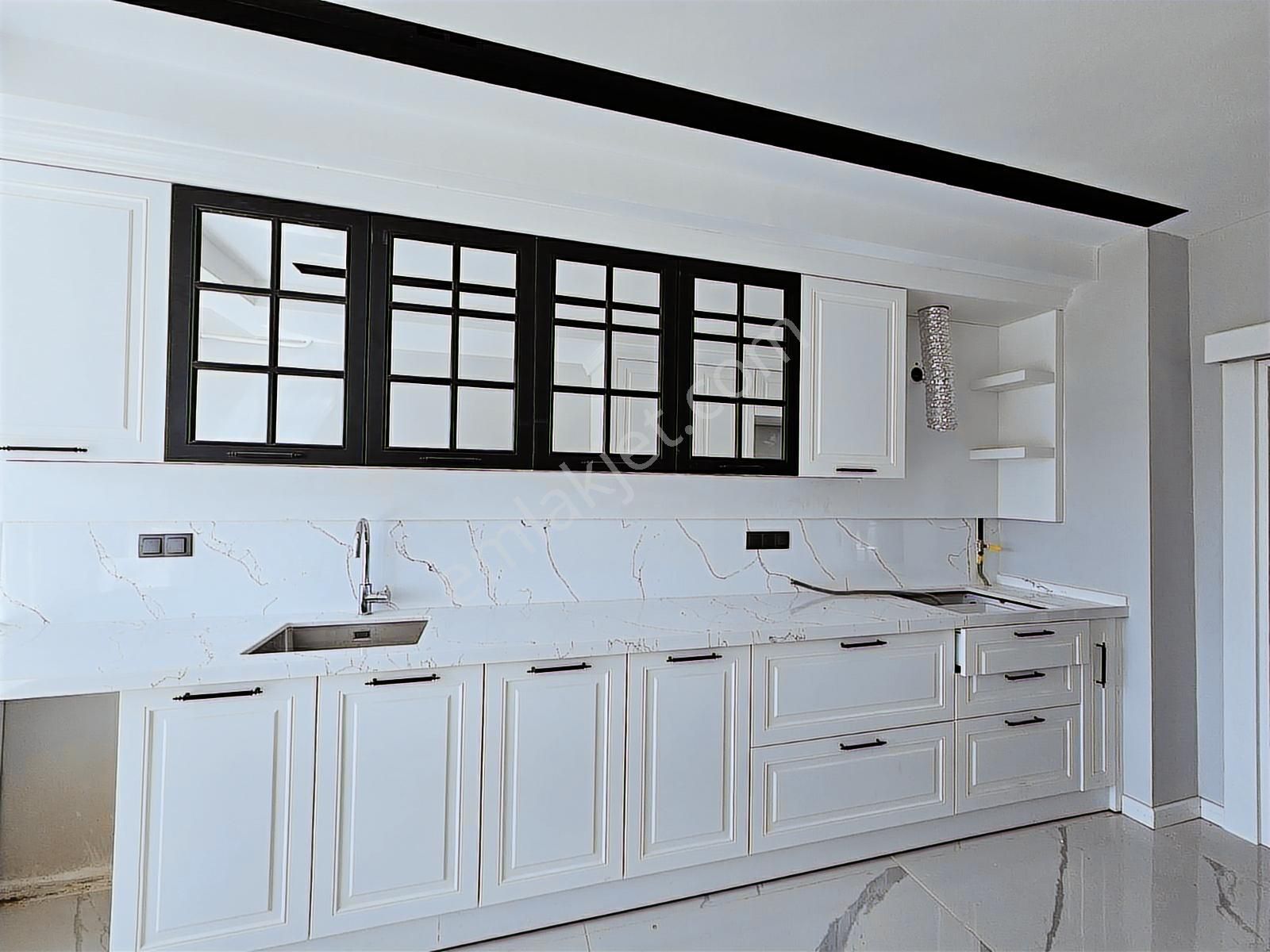 Sağlam Emlaktan Selçukluda Lüks 4+1daire - Görsel 15