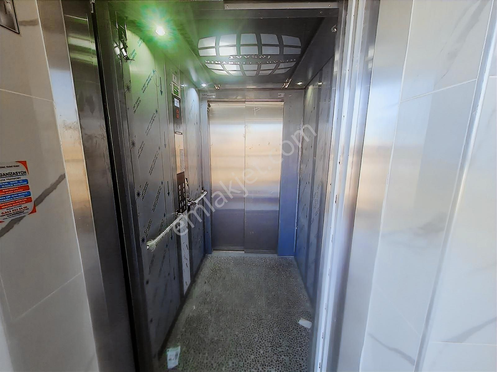 Sağlam Emlaktan Selçukluda Lüks 4+1daire - Görsel 32