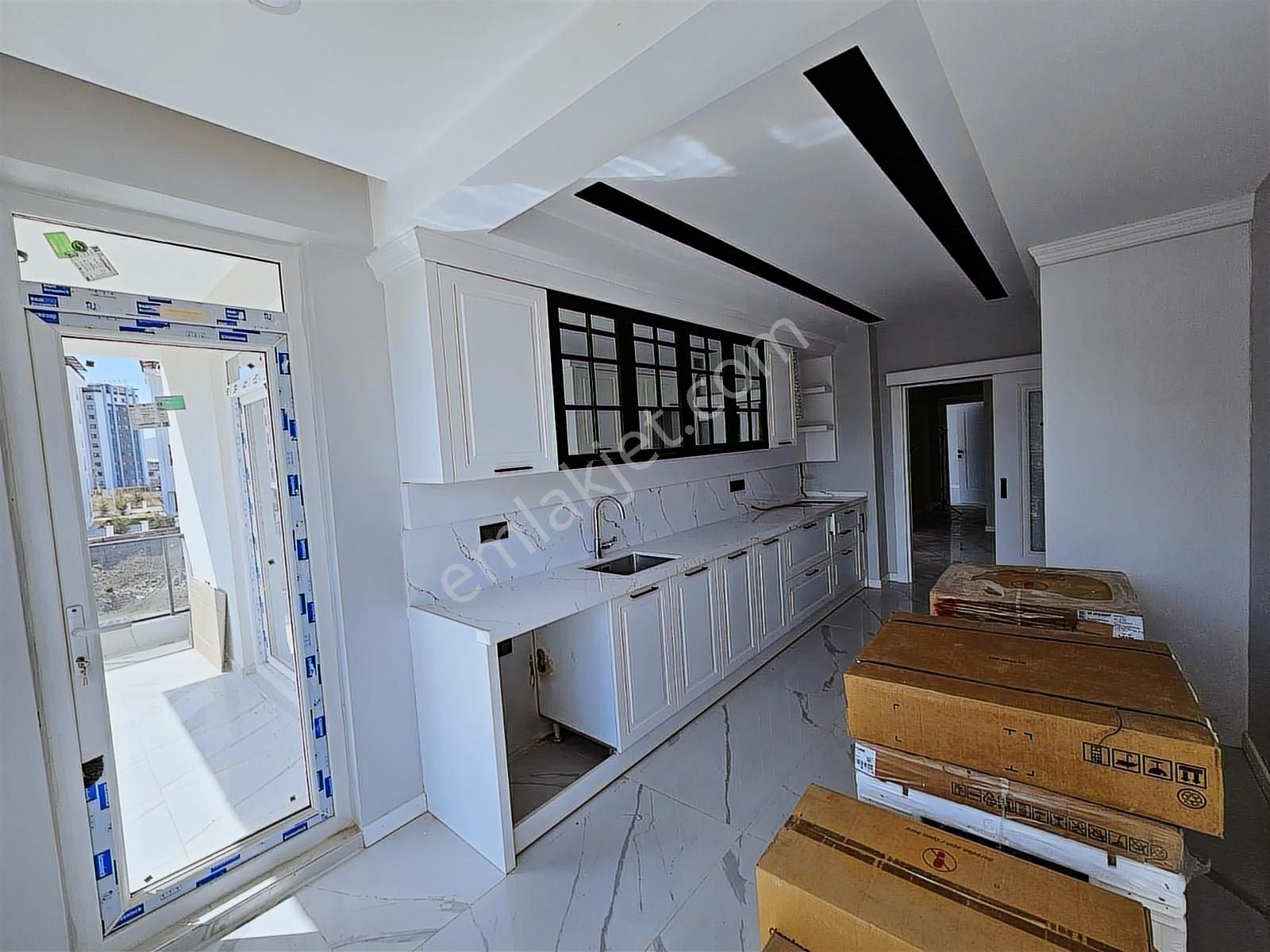 Sağlam Emlaktan Selçukluda Lüks 4+1daire - Görsel 18