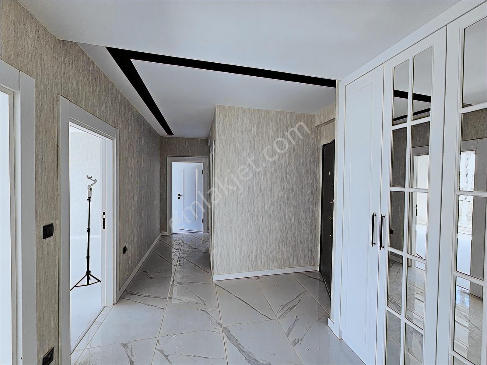 Sağlam Emlaktan Selçukluda Lüks 4+1daire - Görsel 30