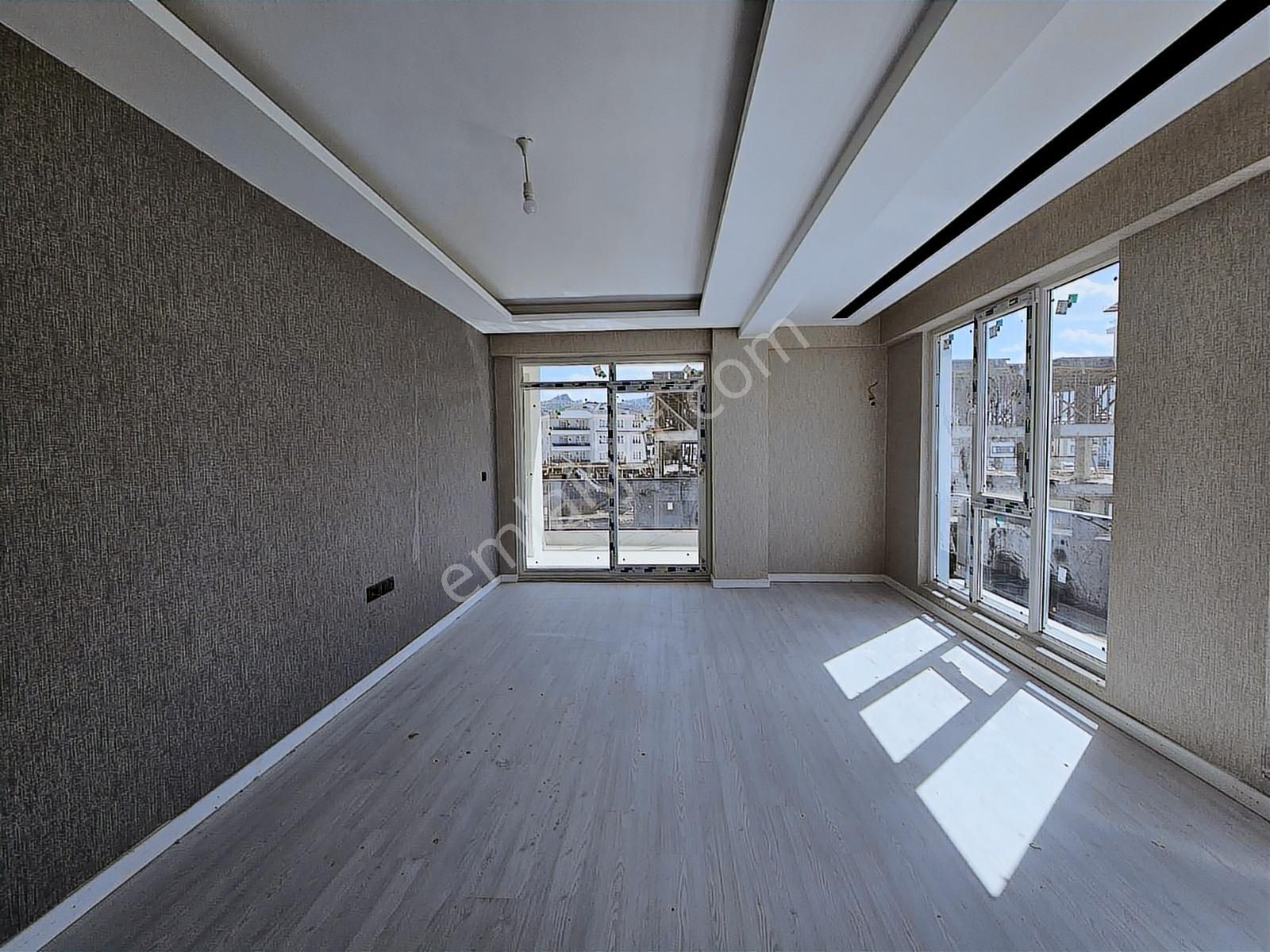 Sağlam Emlaktan Selçukluda Lüks 4+1daire - Görsel 12