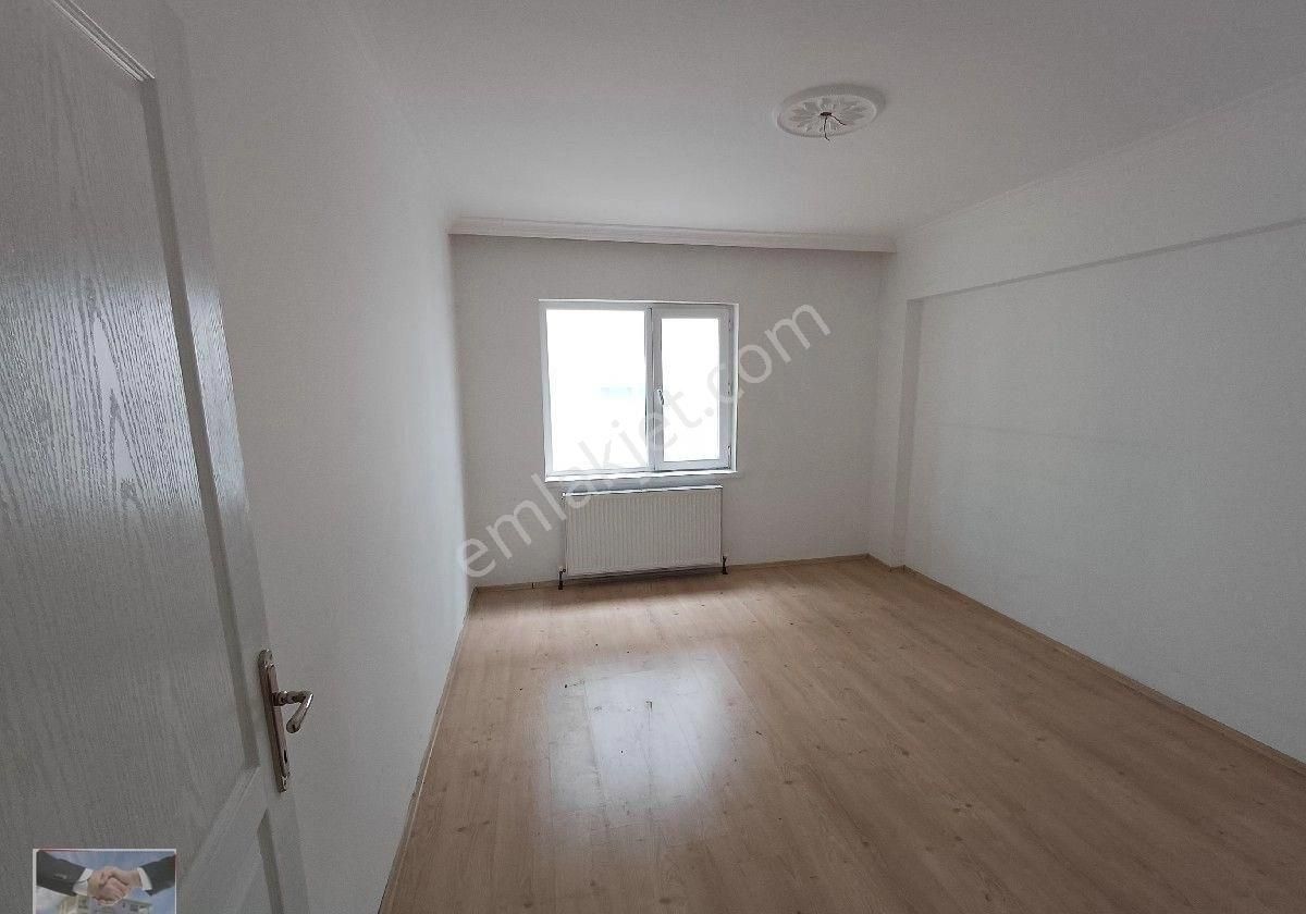 Kalekışladan Cadde Yakını Asansörlü Yalıtımlı Satılık 3+1daire - Görsel 3