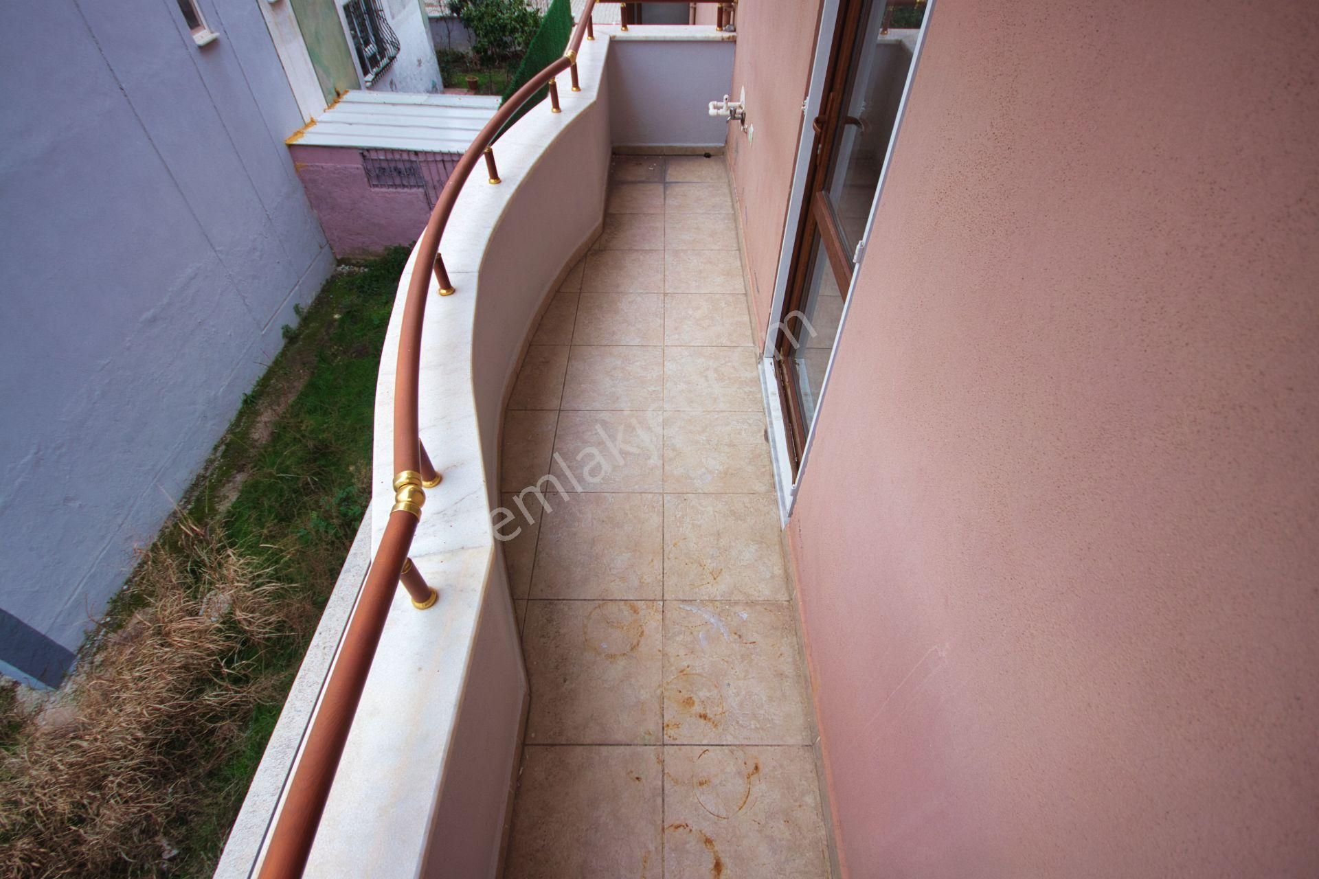 🛑🛑aktiften Akçay Merkez'de Satılık Ön Cephe Arakat Denize Yakın Çift Balkonlu 2+1 Daire - Görsel 15