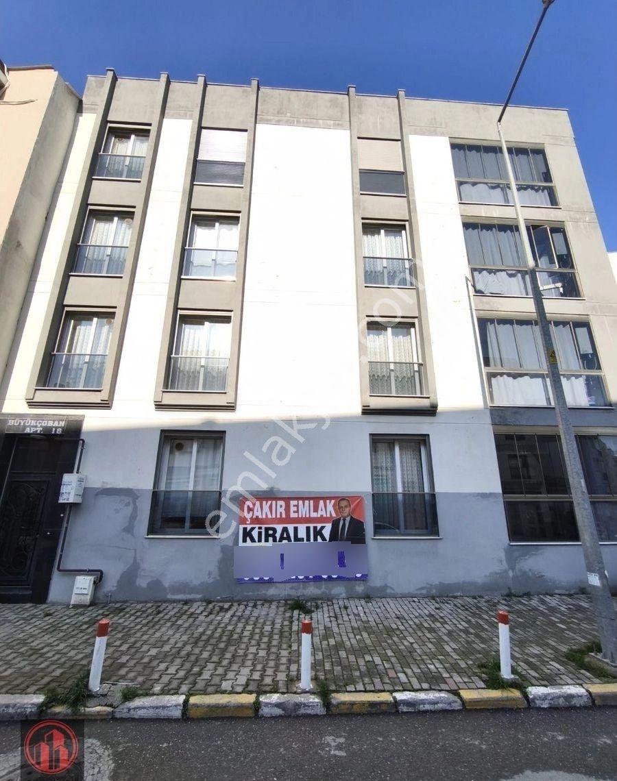 Balçovada Metro Yakını Yeni Binada Eşyalı D.gazlı A.kat Kiralık 1+1 Daire