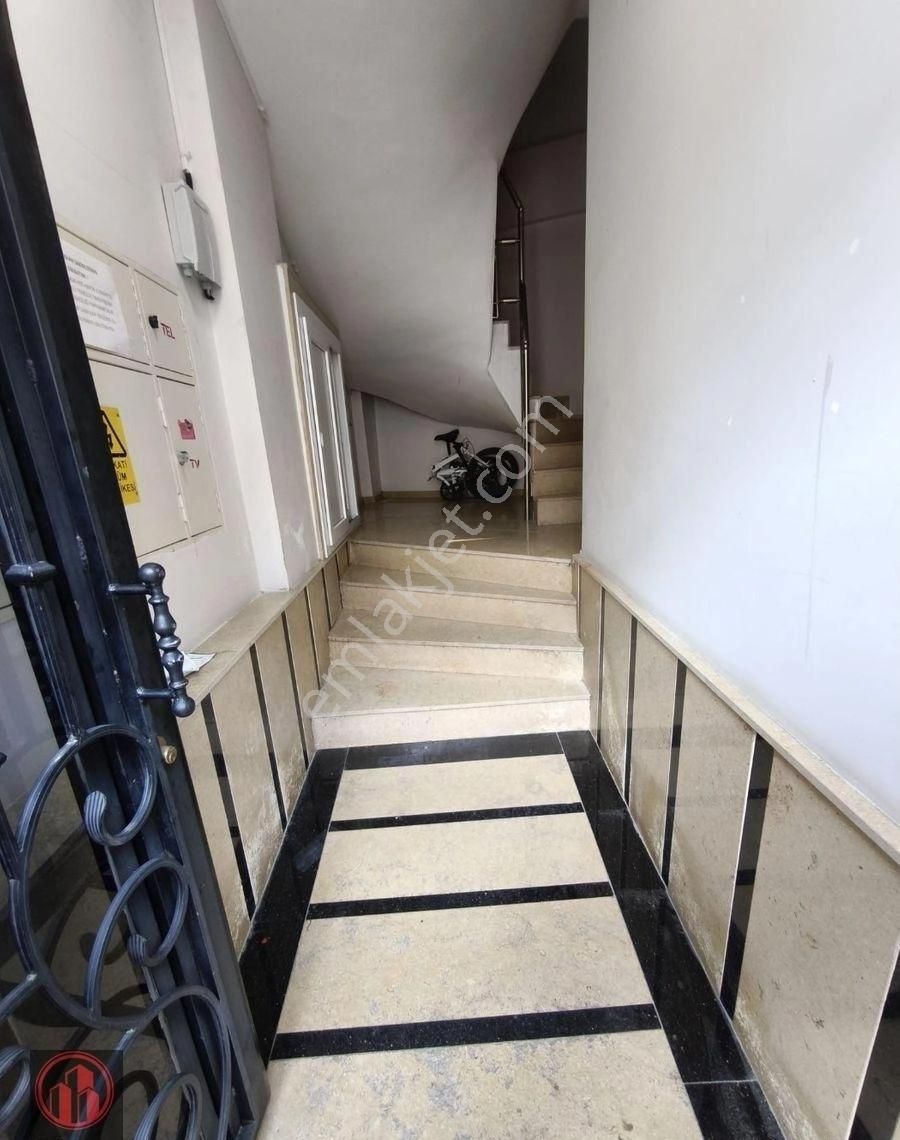 Balçovada Metro Yakını Yeni Binada Eşyalı D.gazlı A.kat Kiralık 1+1 Daire - Görsel 17