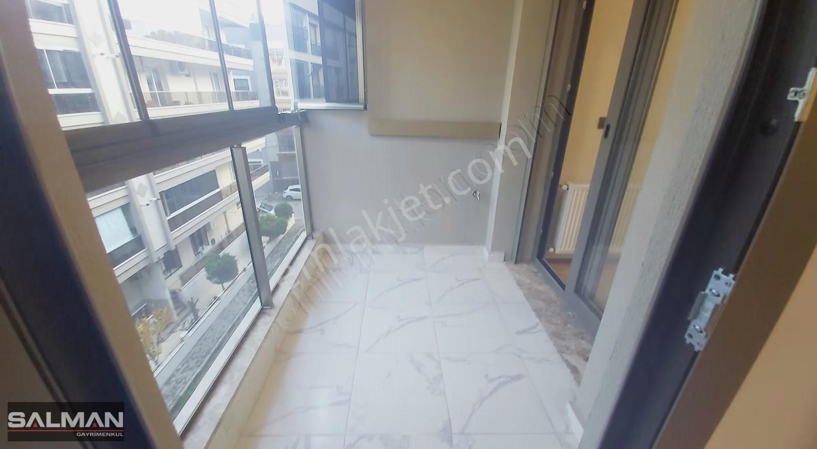 Karşıyaka Nergiz İzban Ve Bostanlı Yakını Satılık 2+1 Lüks Daire