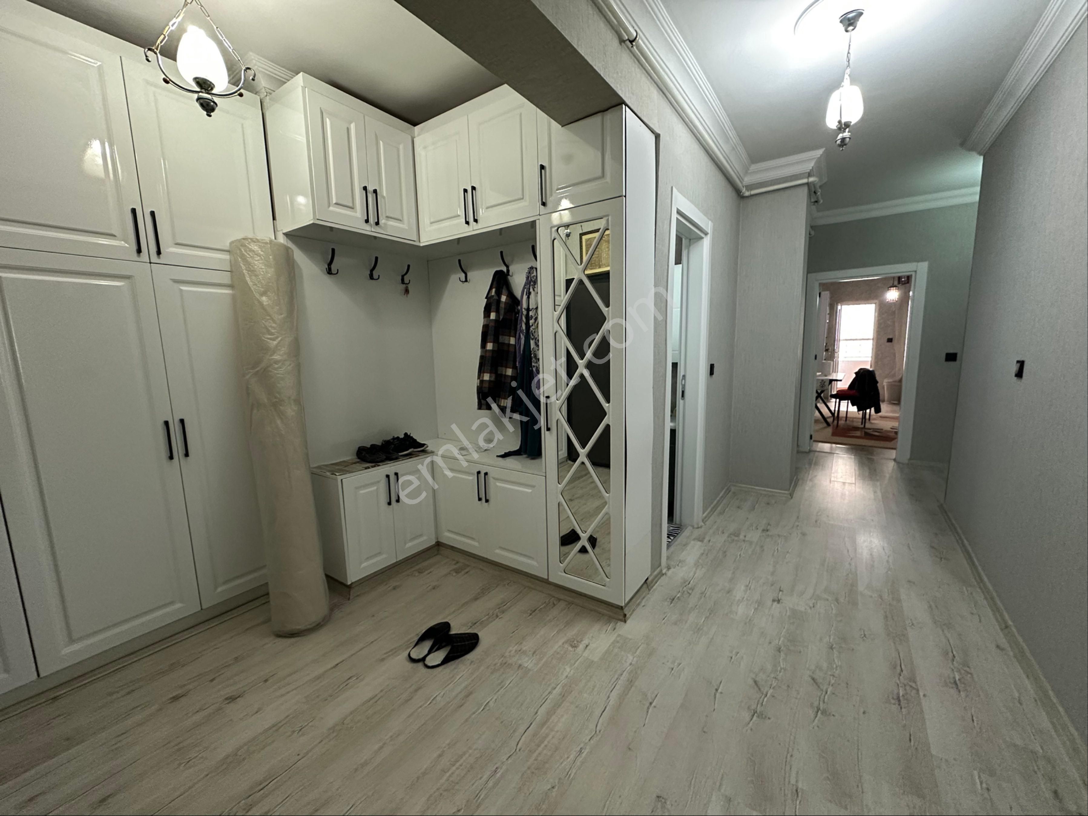 Karaköprü Akpıyar Mahallesinde Satılık Süper 4 Odalı Ara Kat Daire - Görsel 3