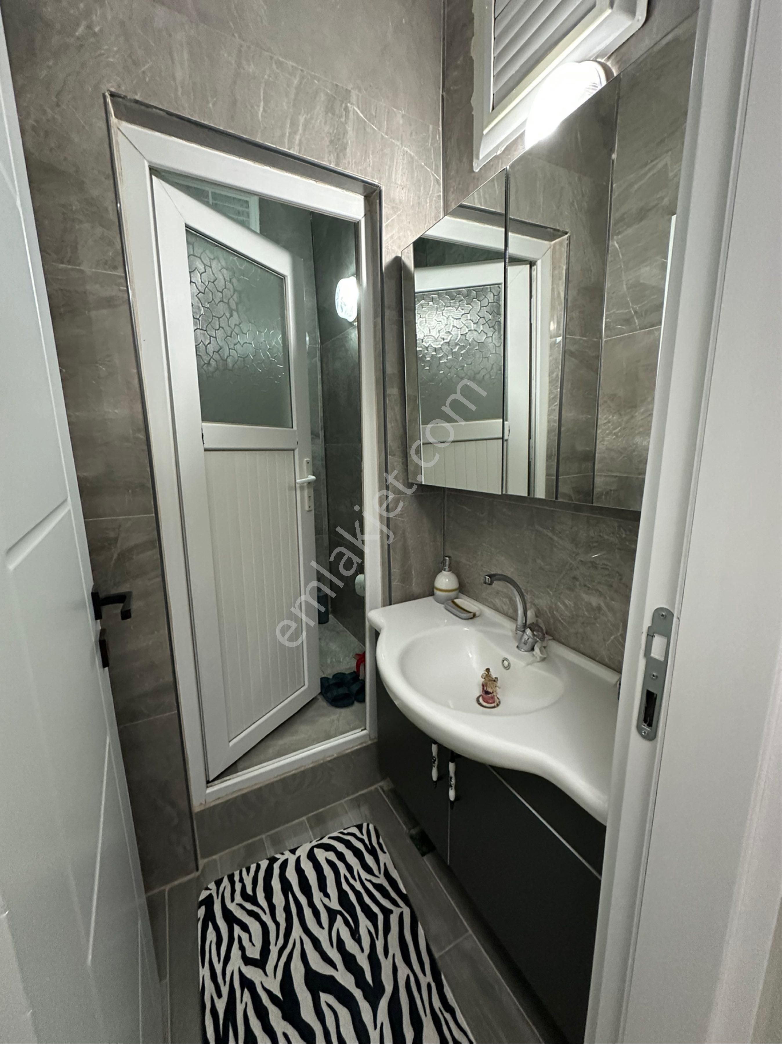 Karaköprü Akpıyar Mahallesinde Satılık Süper 4 Odalı Ara Kat Daire - Görsel 9