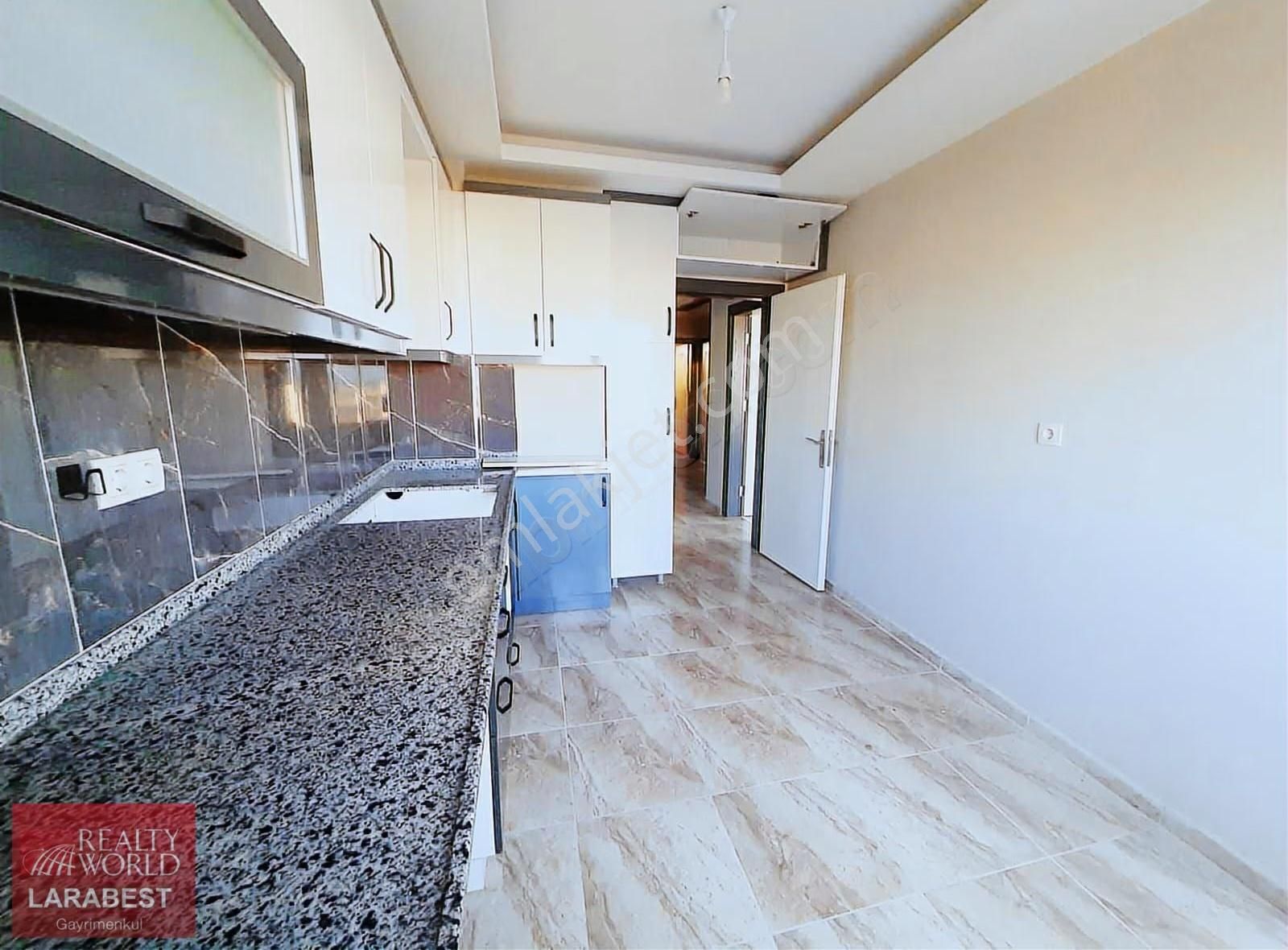 Altınova'da Yeni Binada Asansörlü Kiralık 2+1 Arakat Daire - Görsel 7