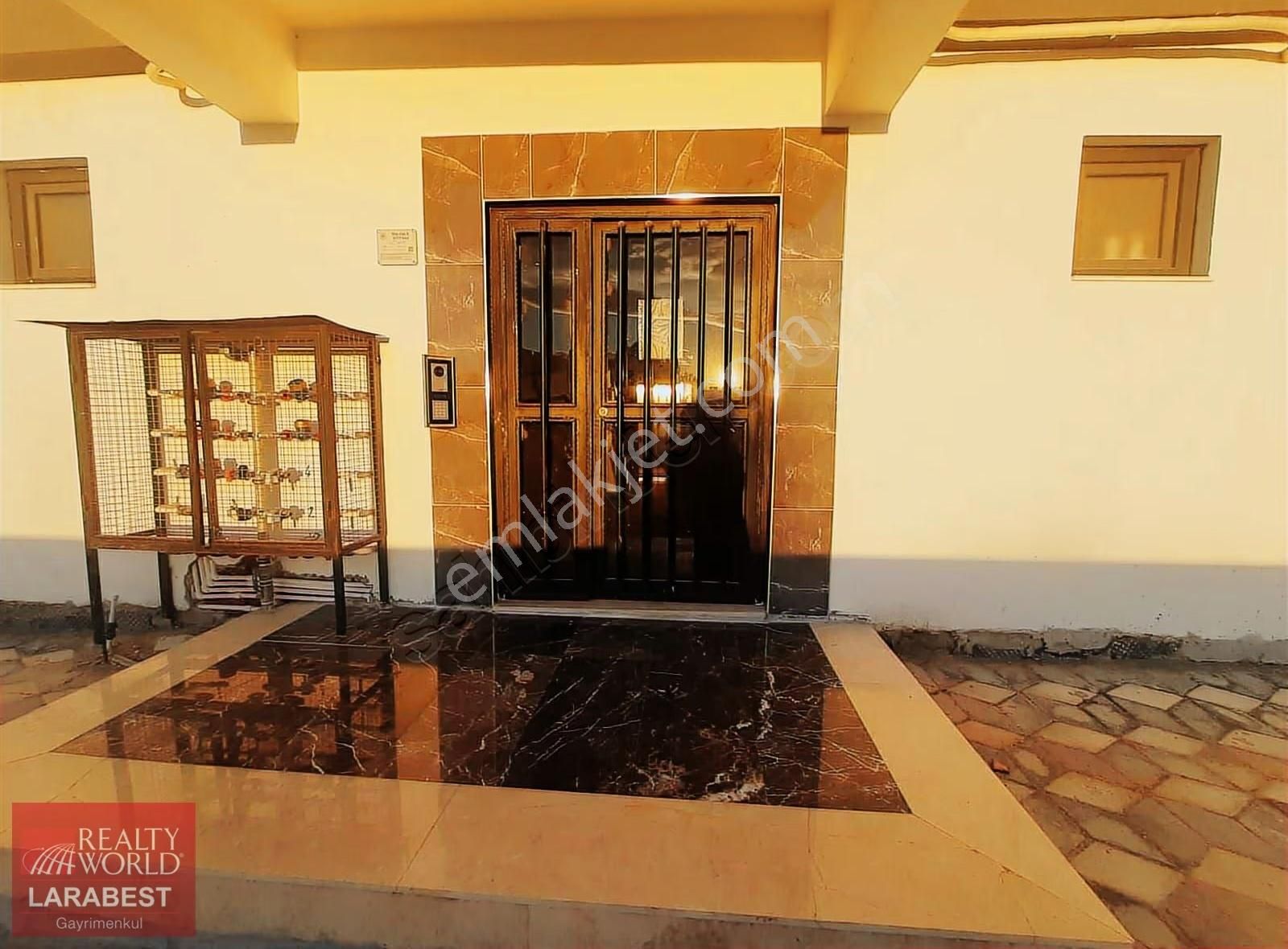 Altınova'da Yeni Binada Asansörlü Kiralık 2+1 Arakat Daire - Görsel 5