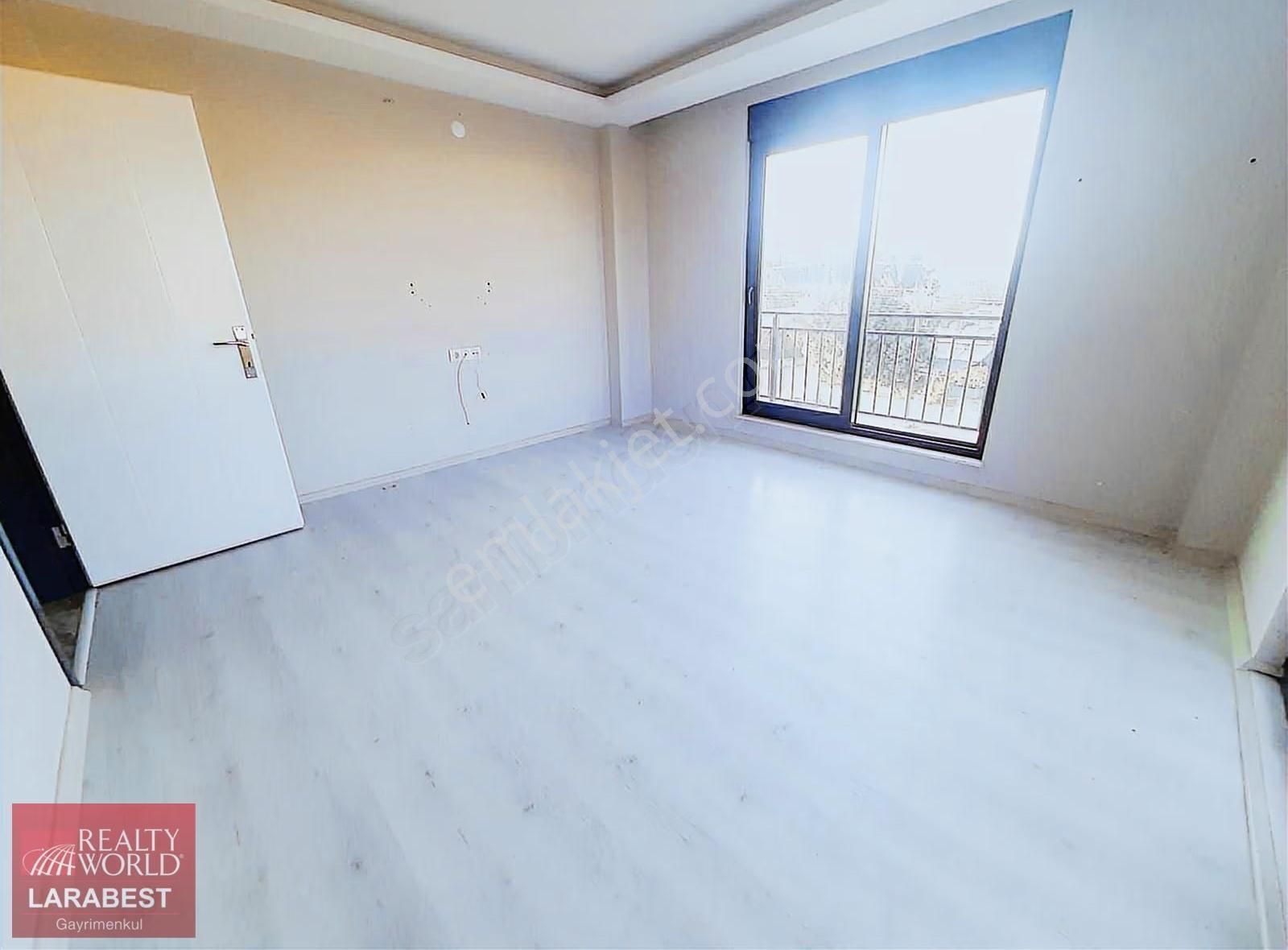 Altınova'da Yeni Binada Asansörlü Kiralık 2+1 Arakat Daire - Görsel 3