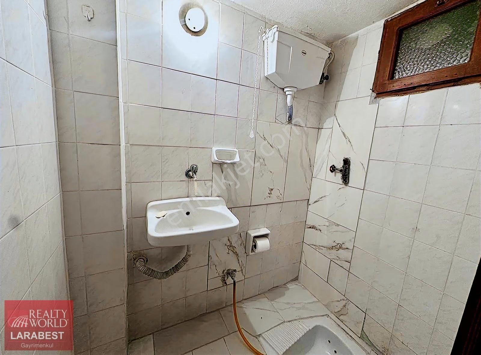 Berrin Kavcar'dan Adliyeye Yürüme Mesafesinde Arakat Daire - Görsel 20